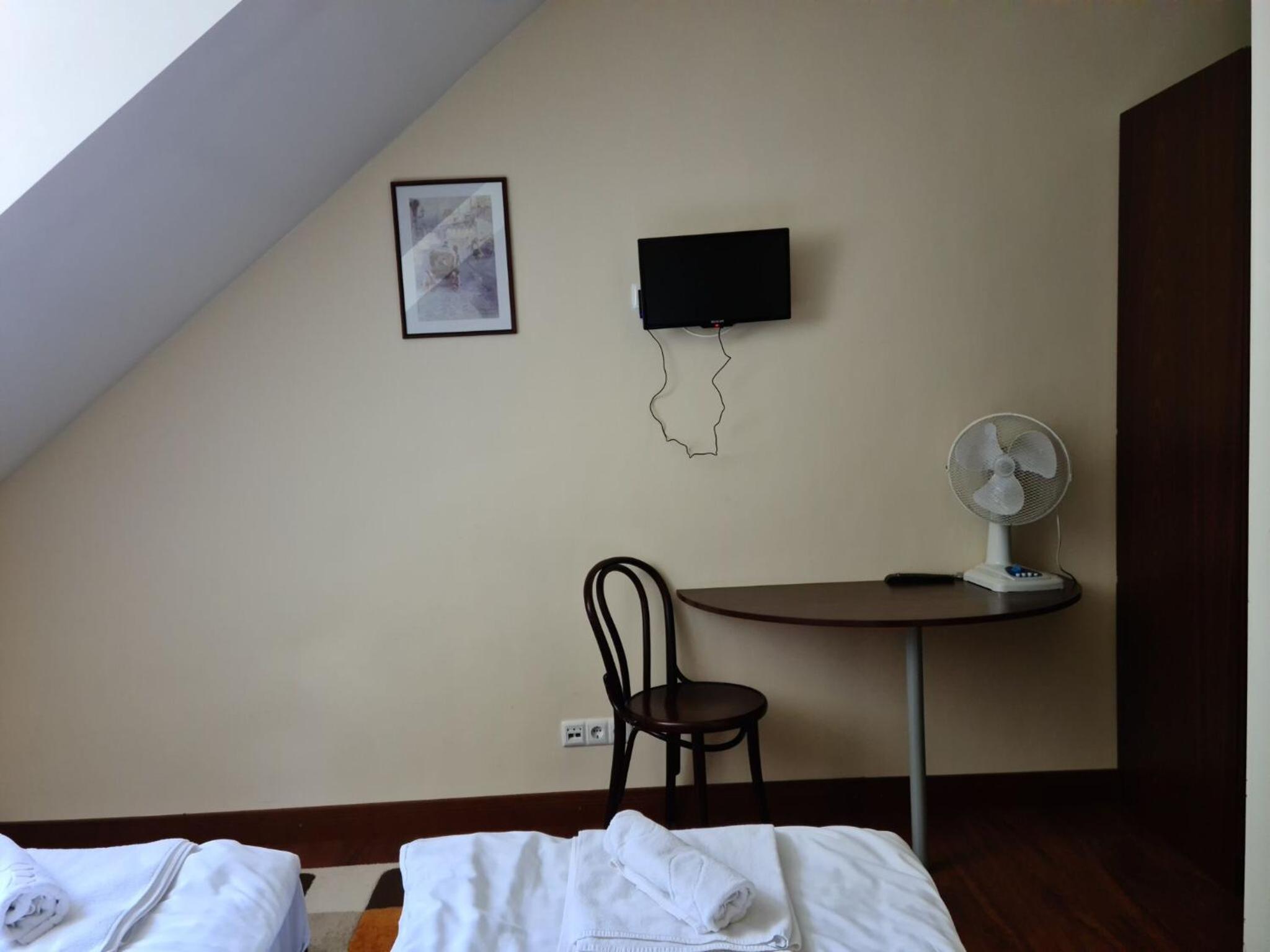 Basic Triple Room - Photo 1