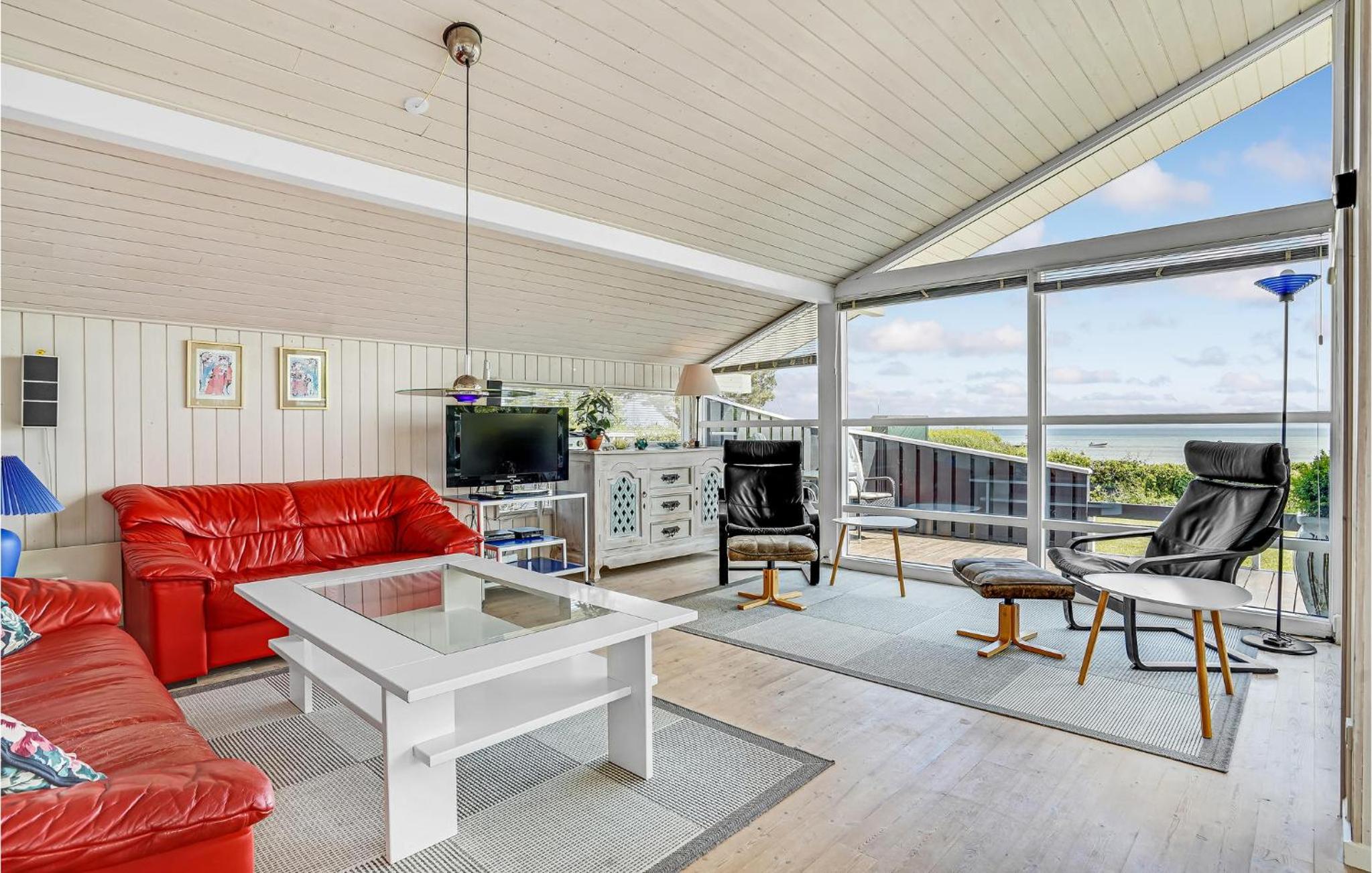 Two-Bedroom Holiday Home photo 1
