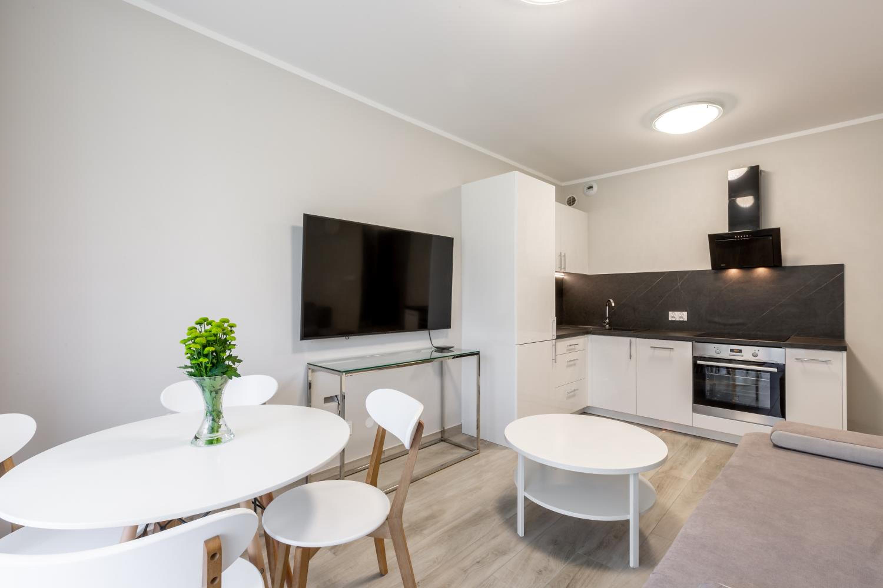 Apartment with Garden View - Photo 4