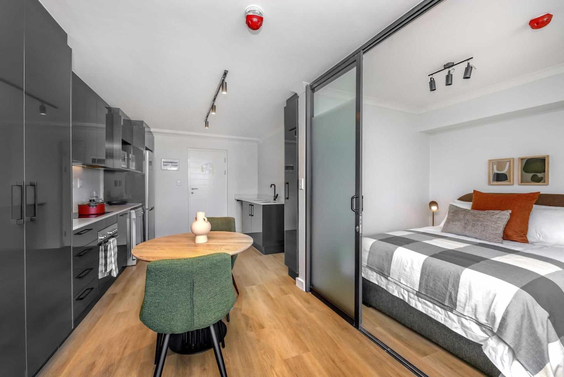 Standard One Bedroom Apartment - Photo 15