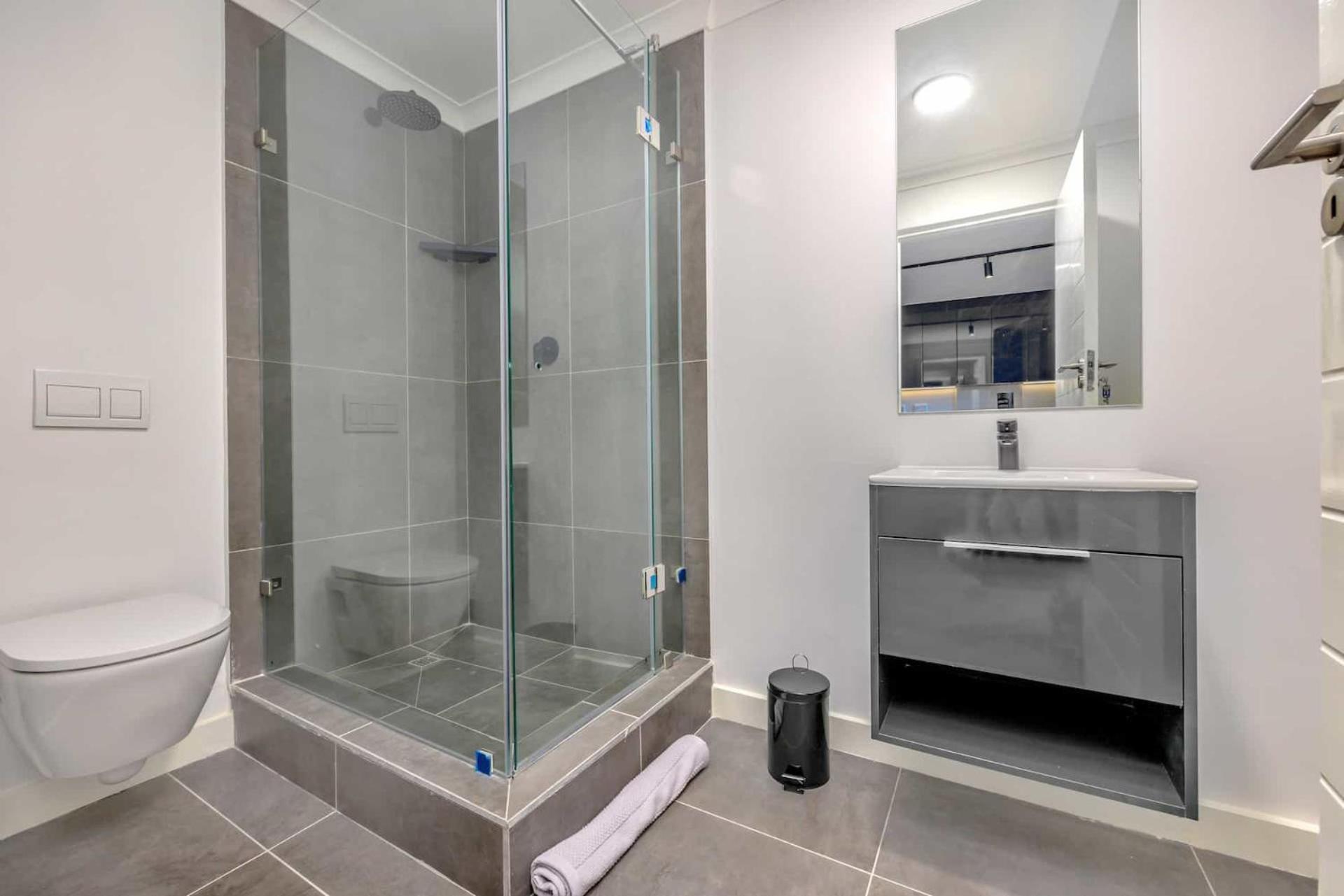 Standard One Bedroom Apartment - Photo 9