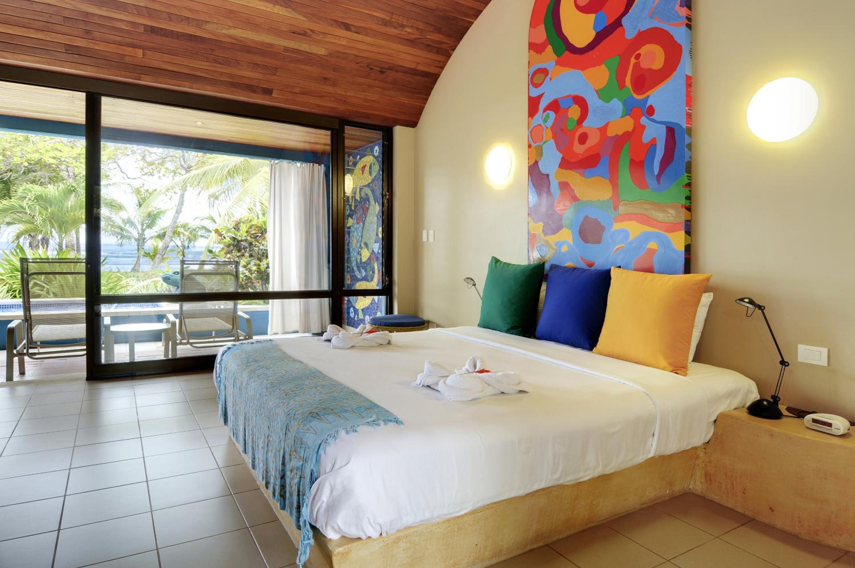 Deluxe Beachfront Villa - Photo 1
