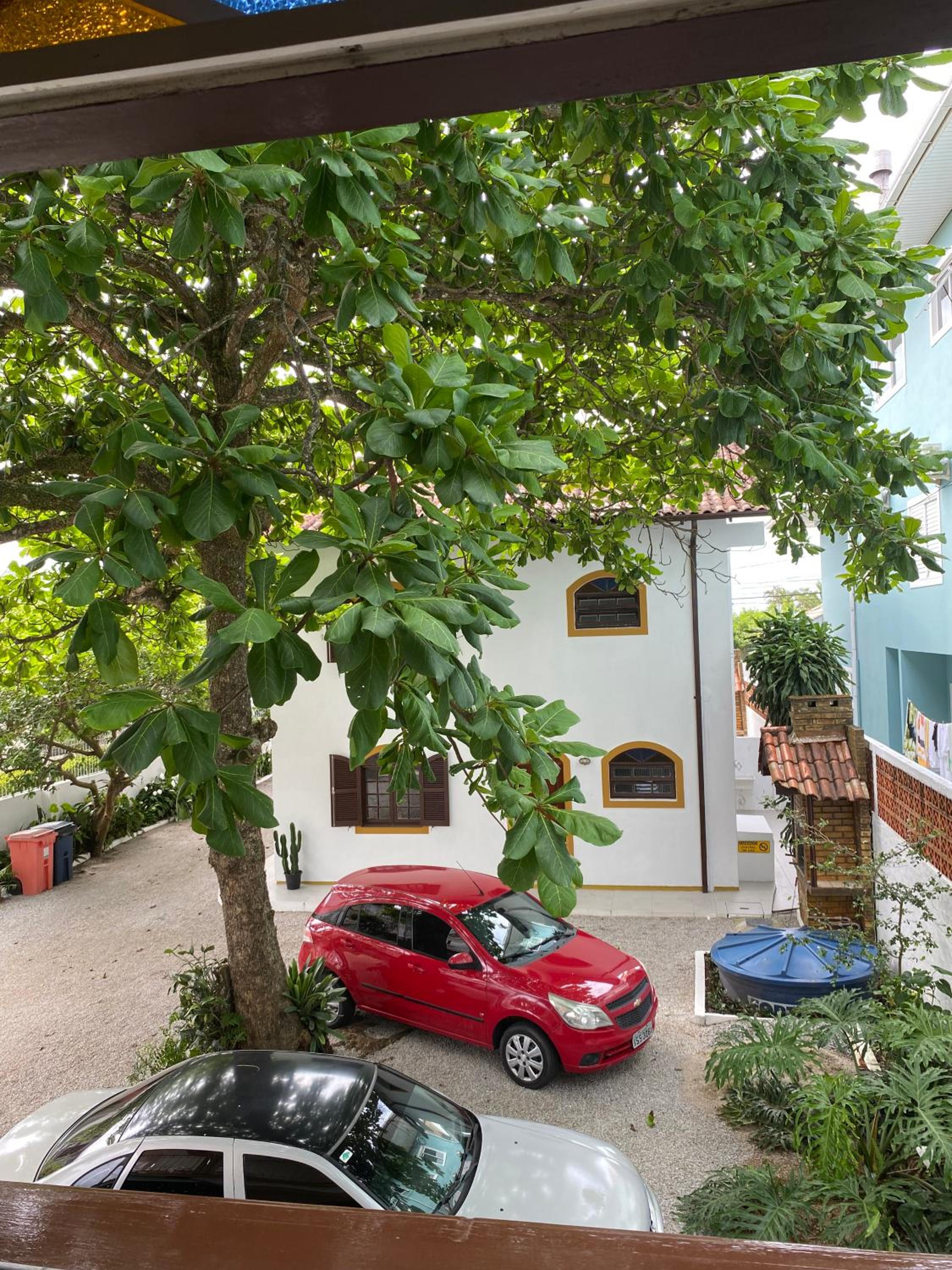 Apartment with Balcony - Photo 4
