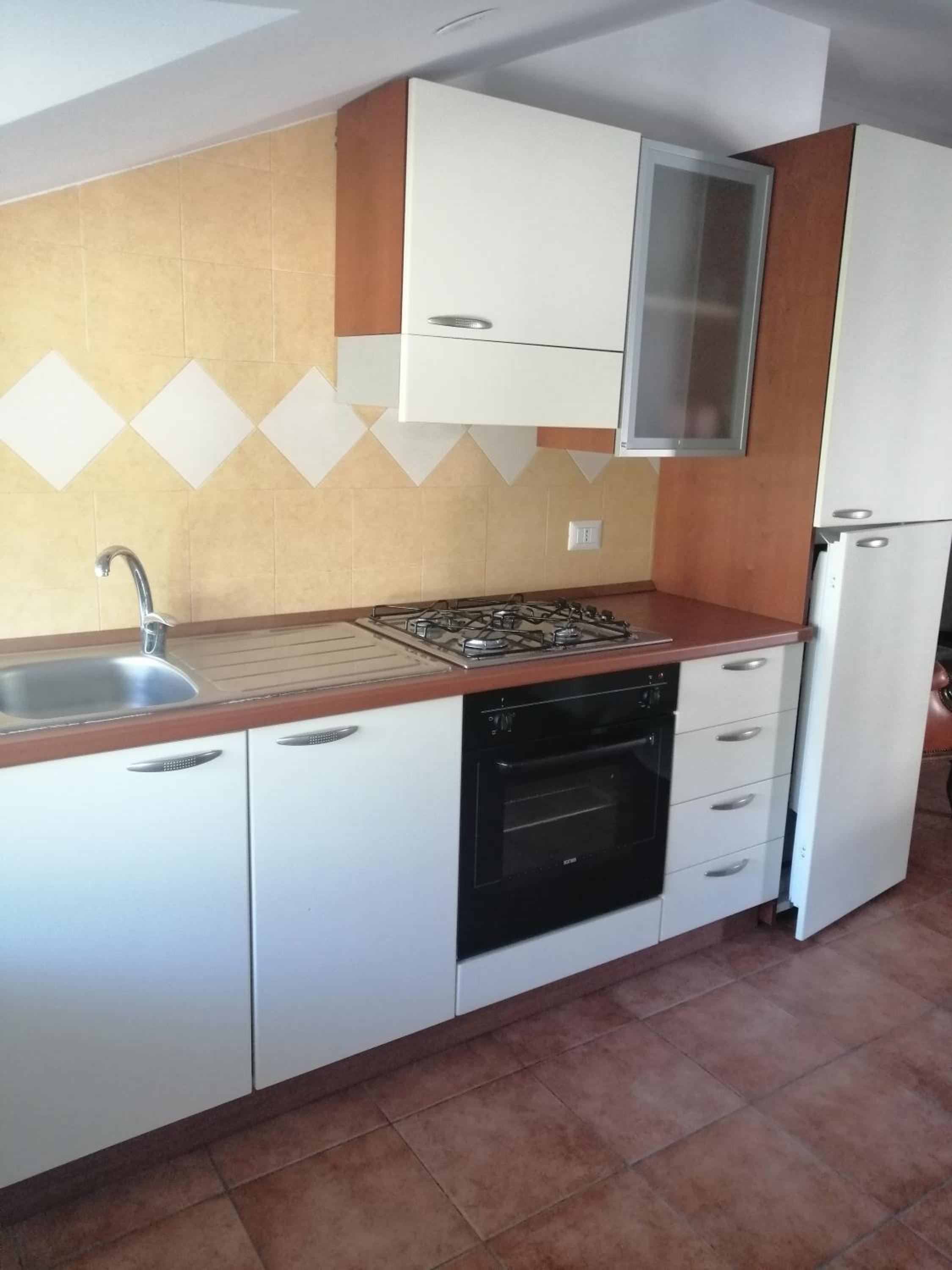 Two-Bedroom House - Photo 14