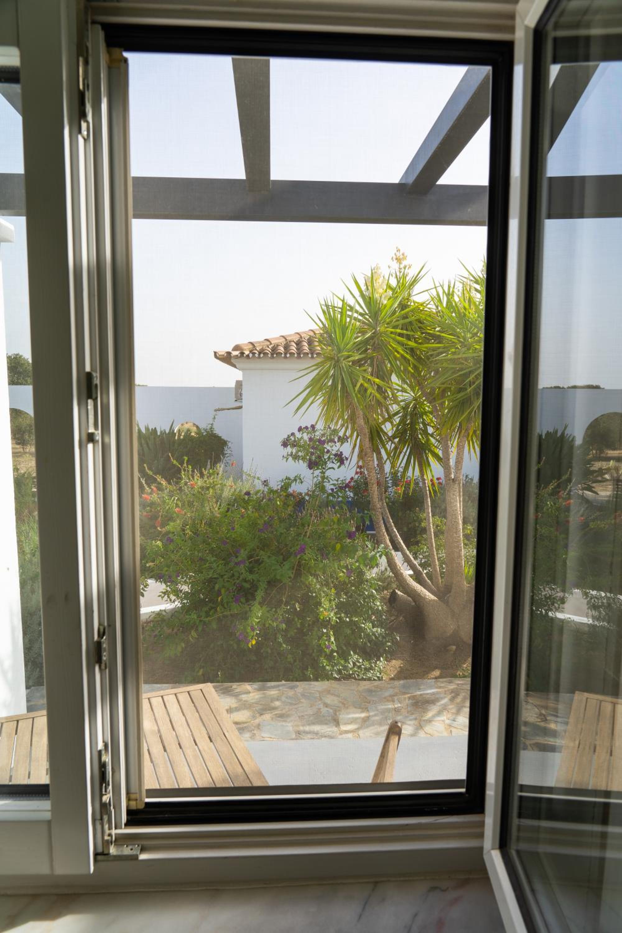 Deluxe Double Room with Balcony photo 3