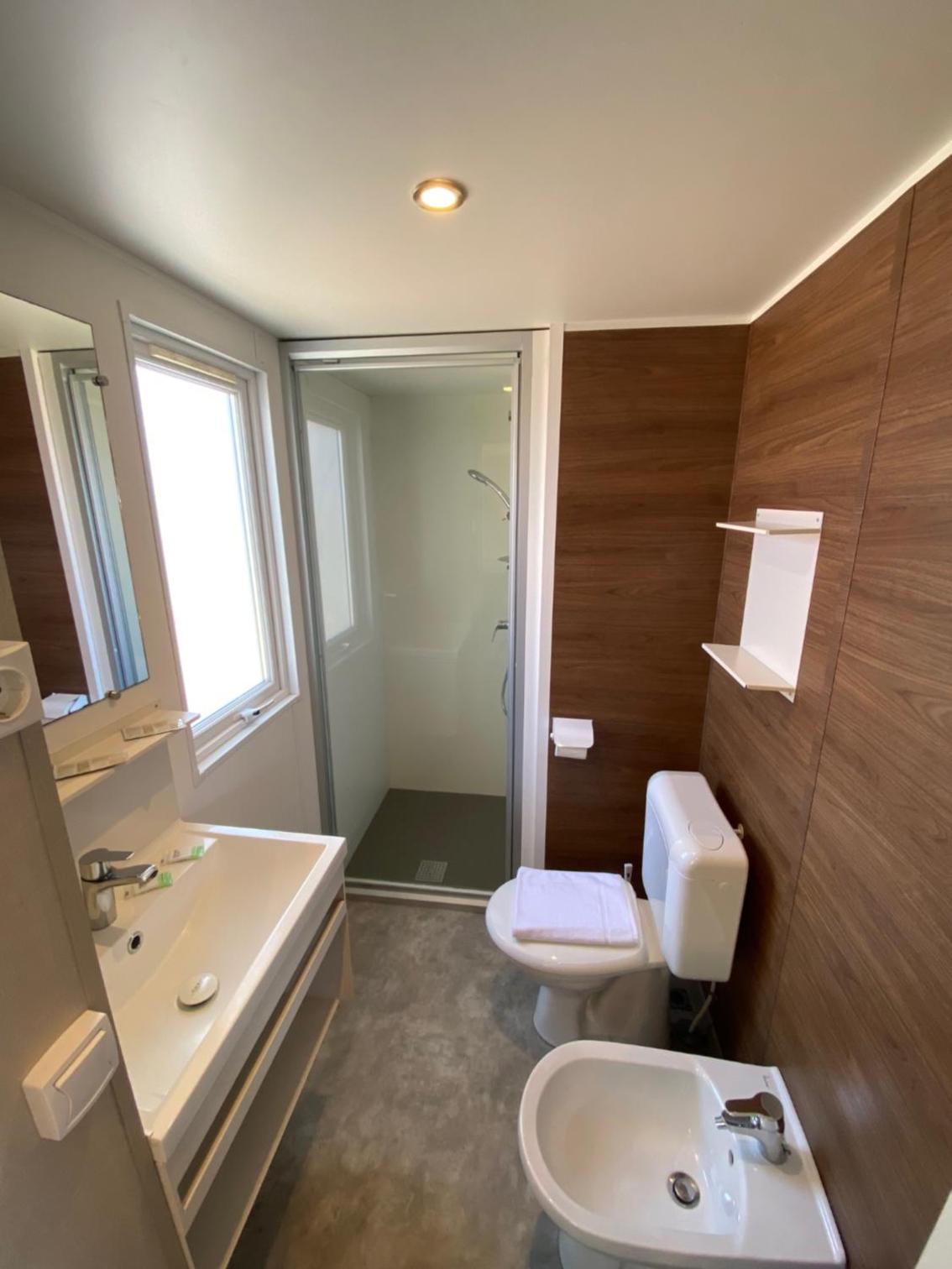 Mobile Home Deluxe 2 Bedrooms photo 2