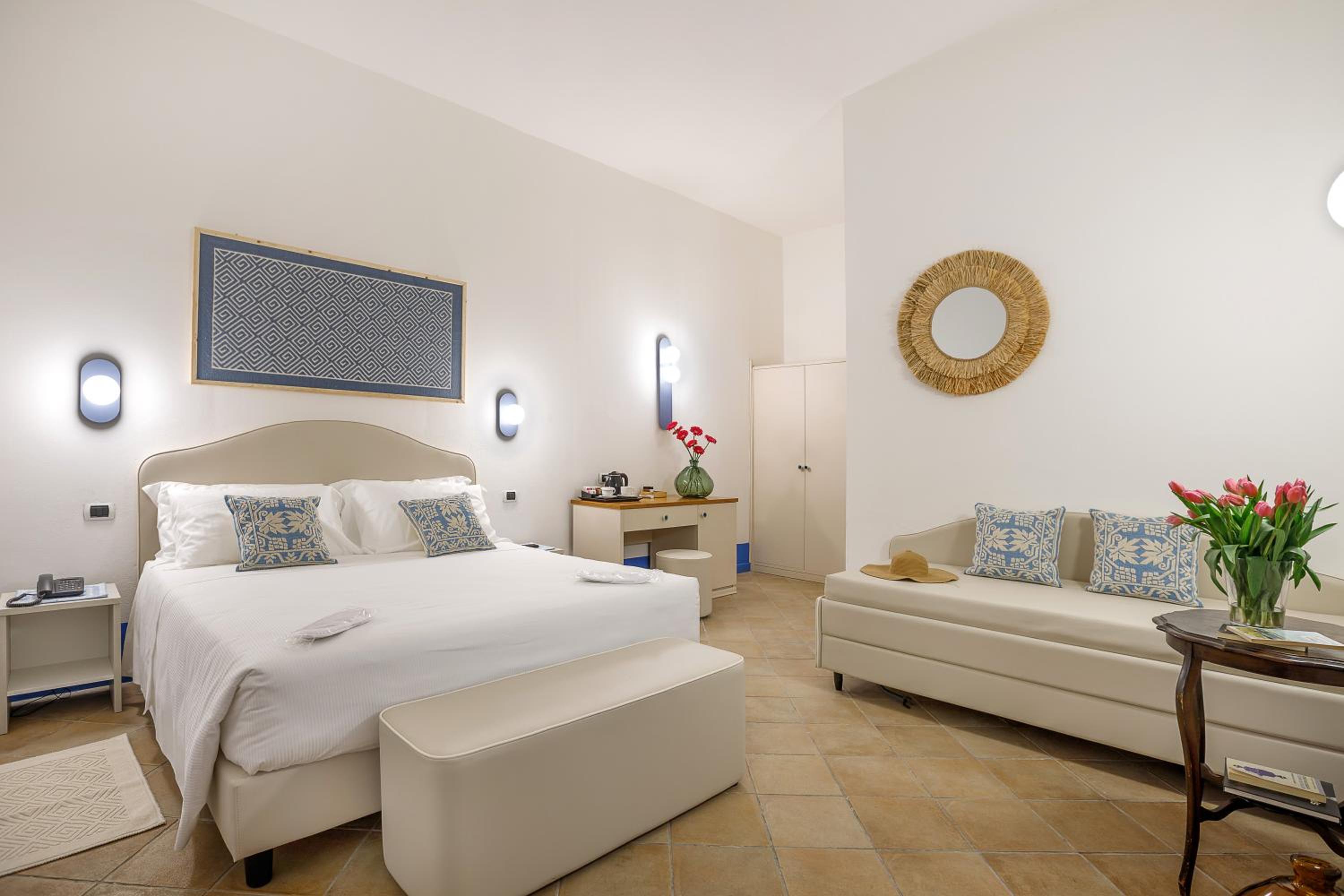 Deluxe Family Room photo 3