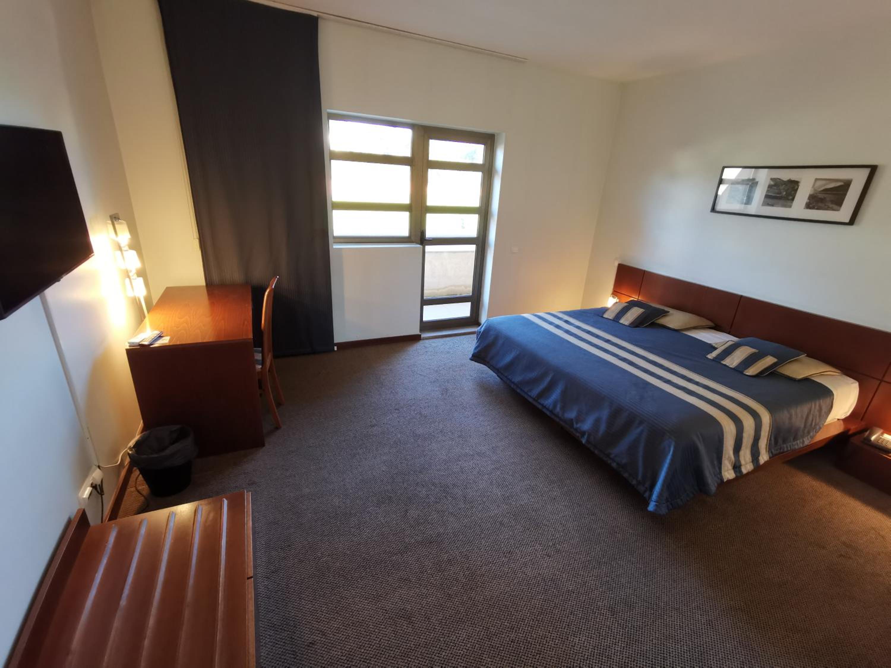 Double Room - Photo 7