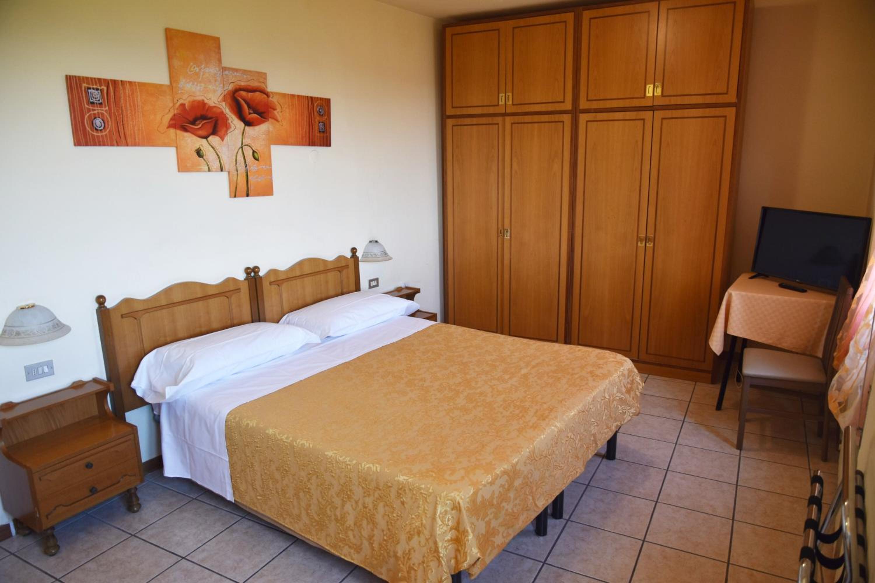 Standard Triple Room photo 1