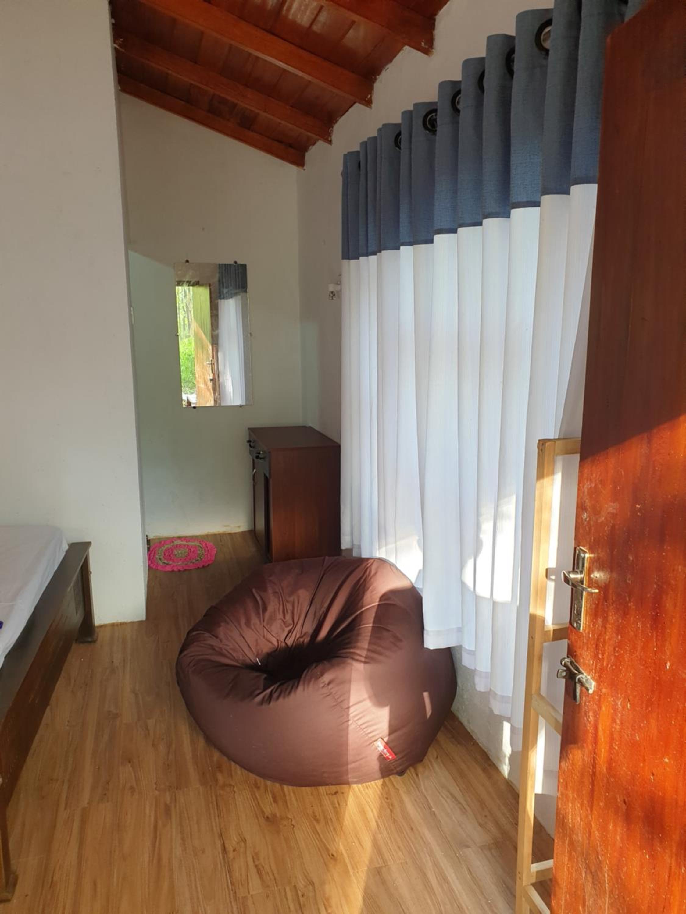Superior Family Room photo 1