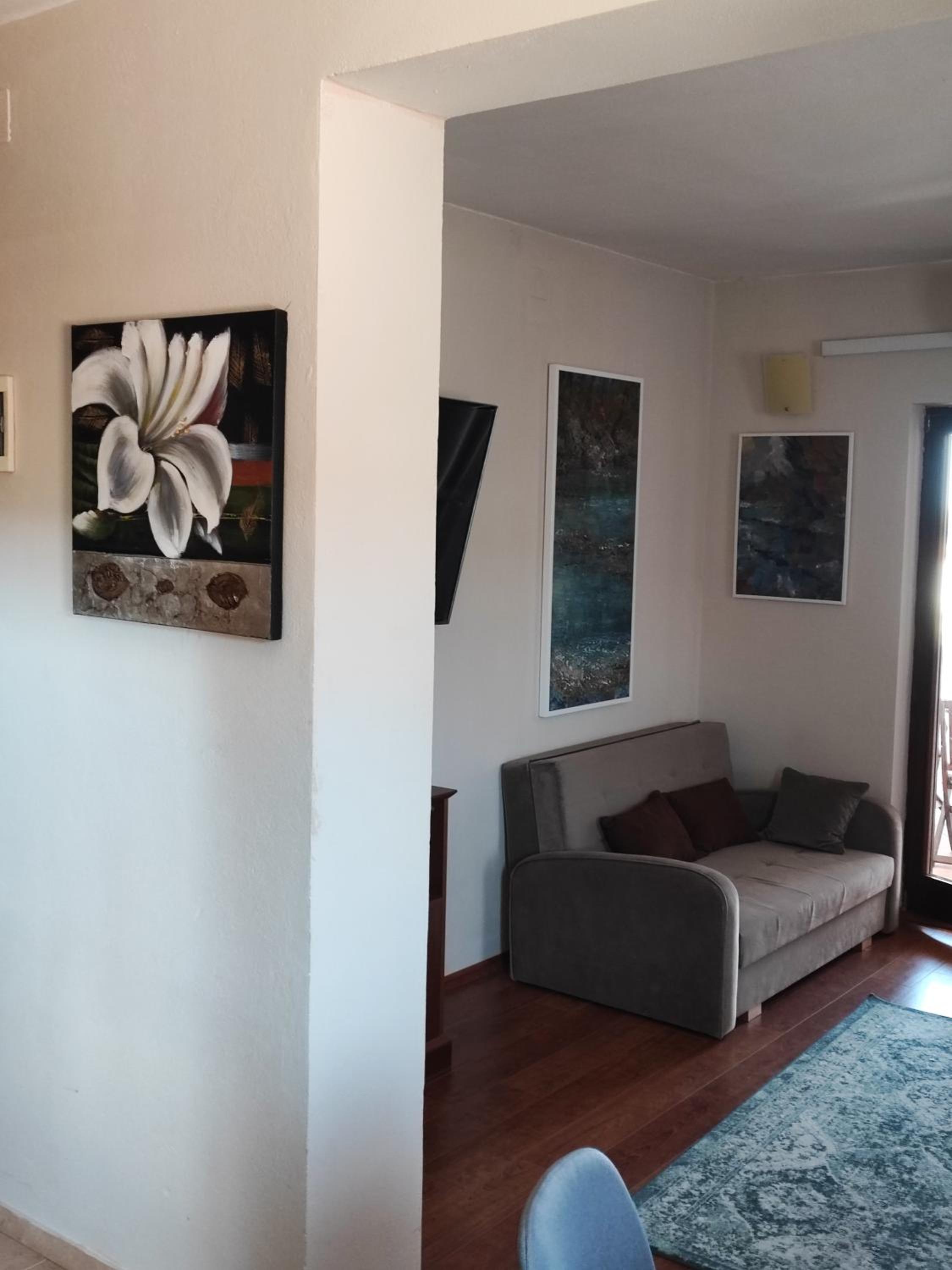 Apartment photo 1