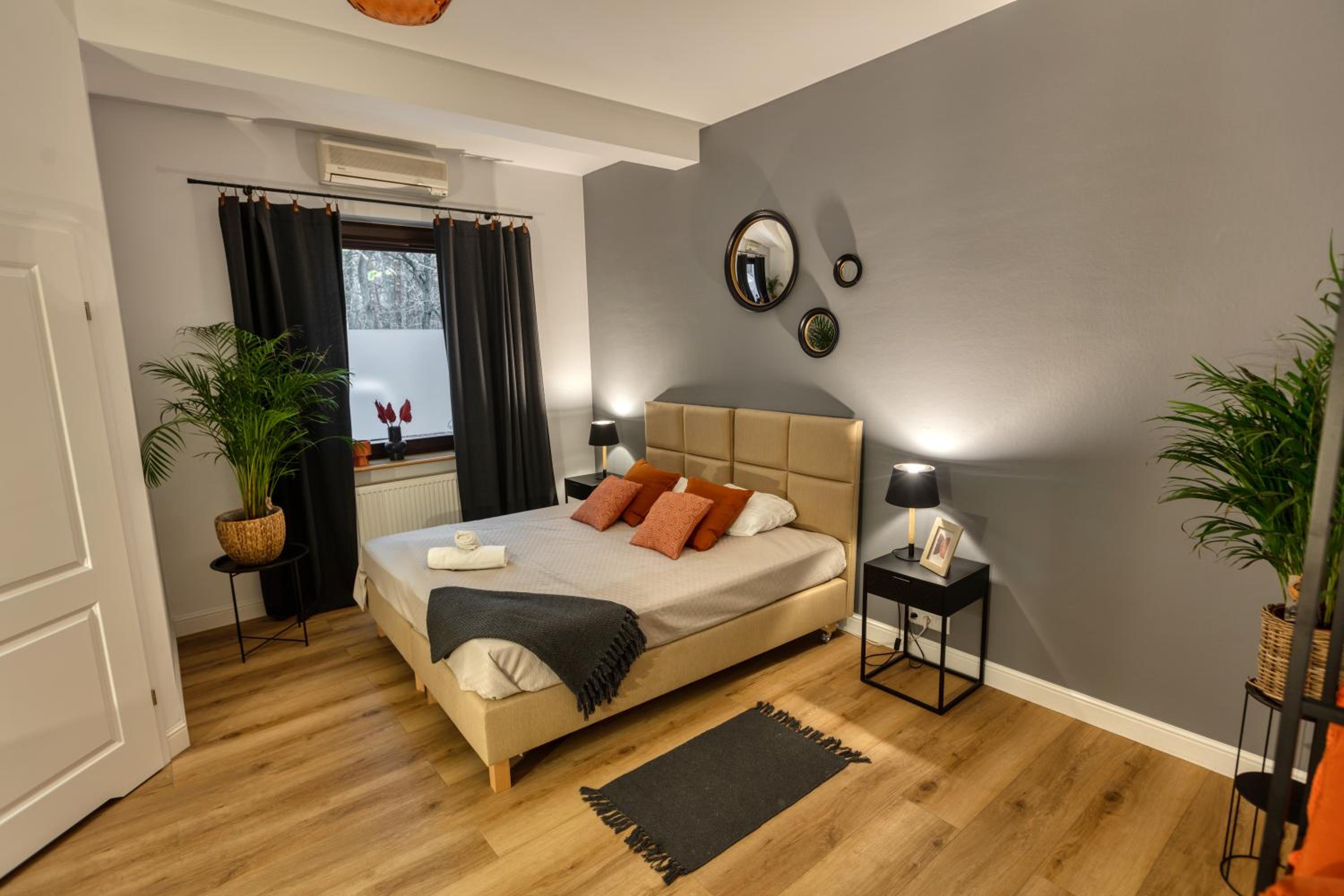 Large Double Room photo 3