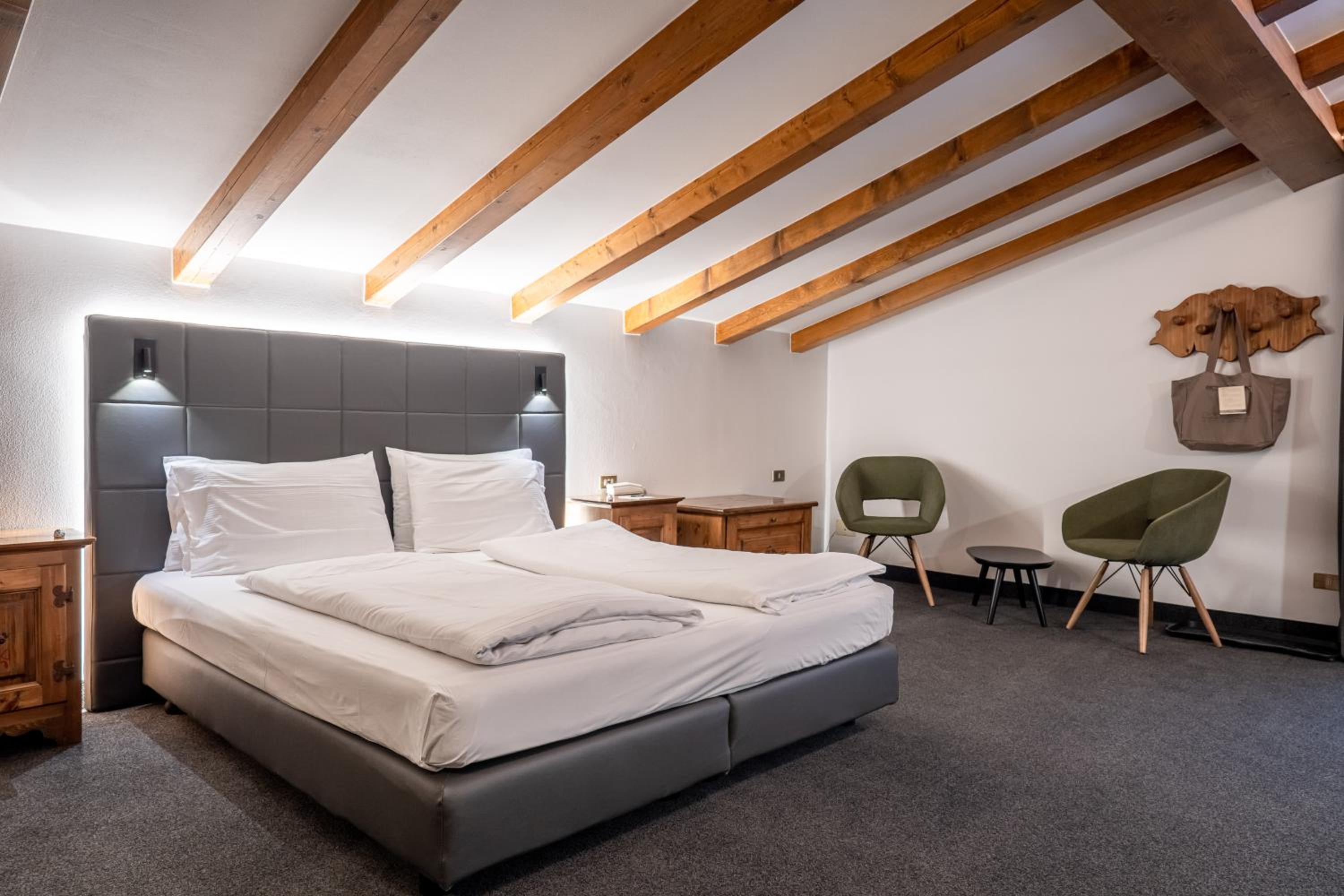 Double Room - Photo 9