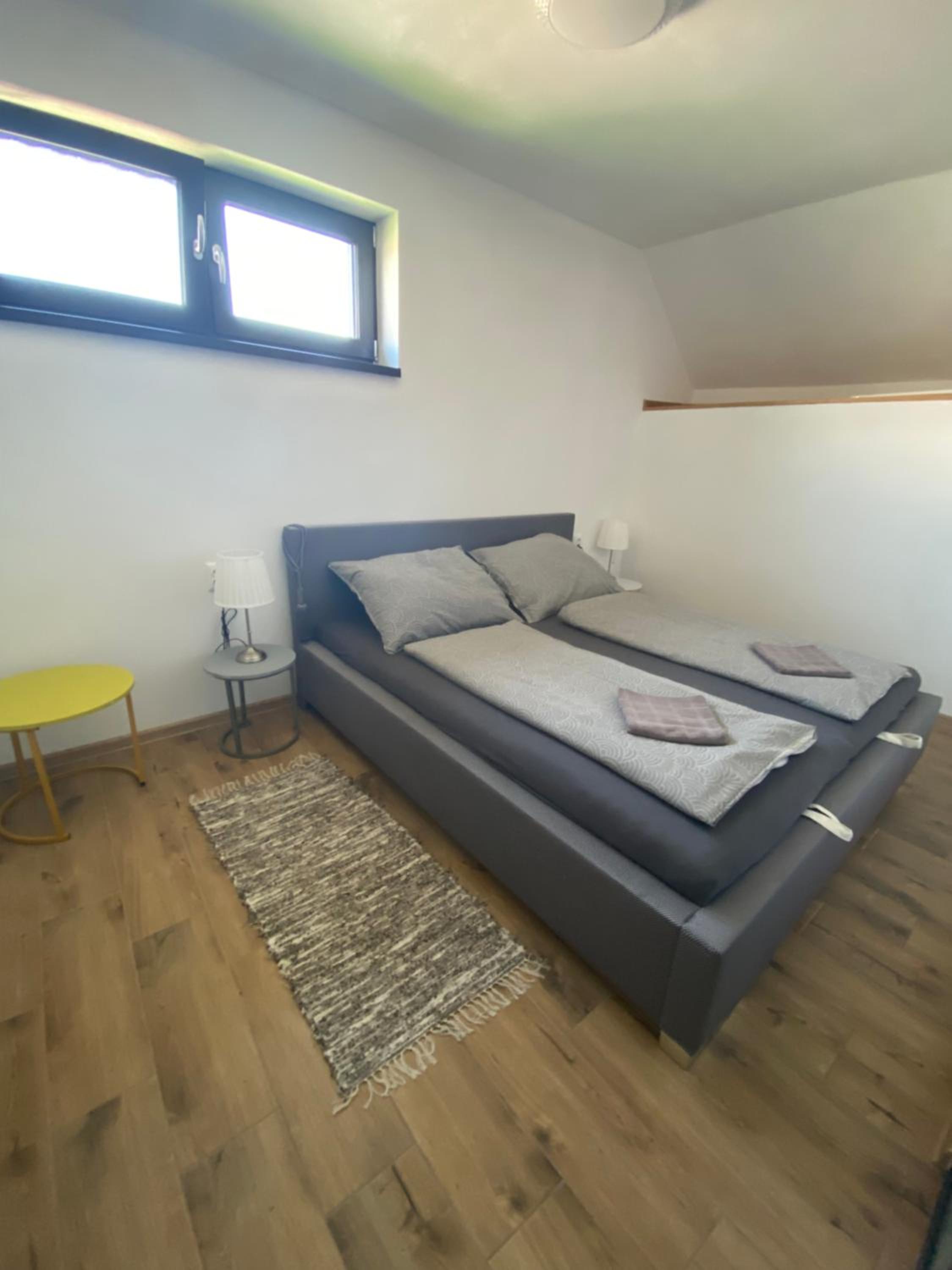 One-Bedroom Apartment photo 2
