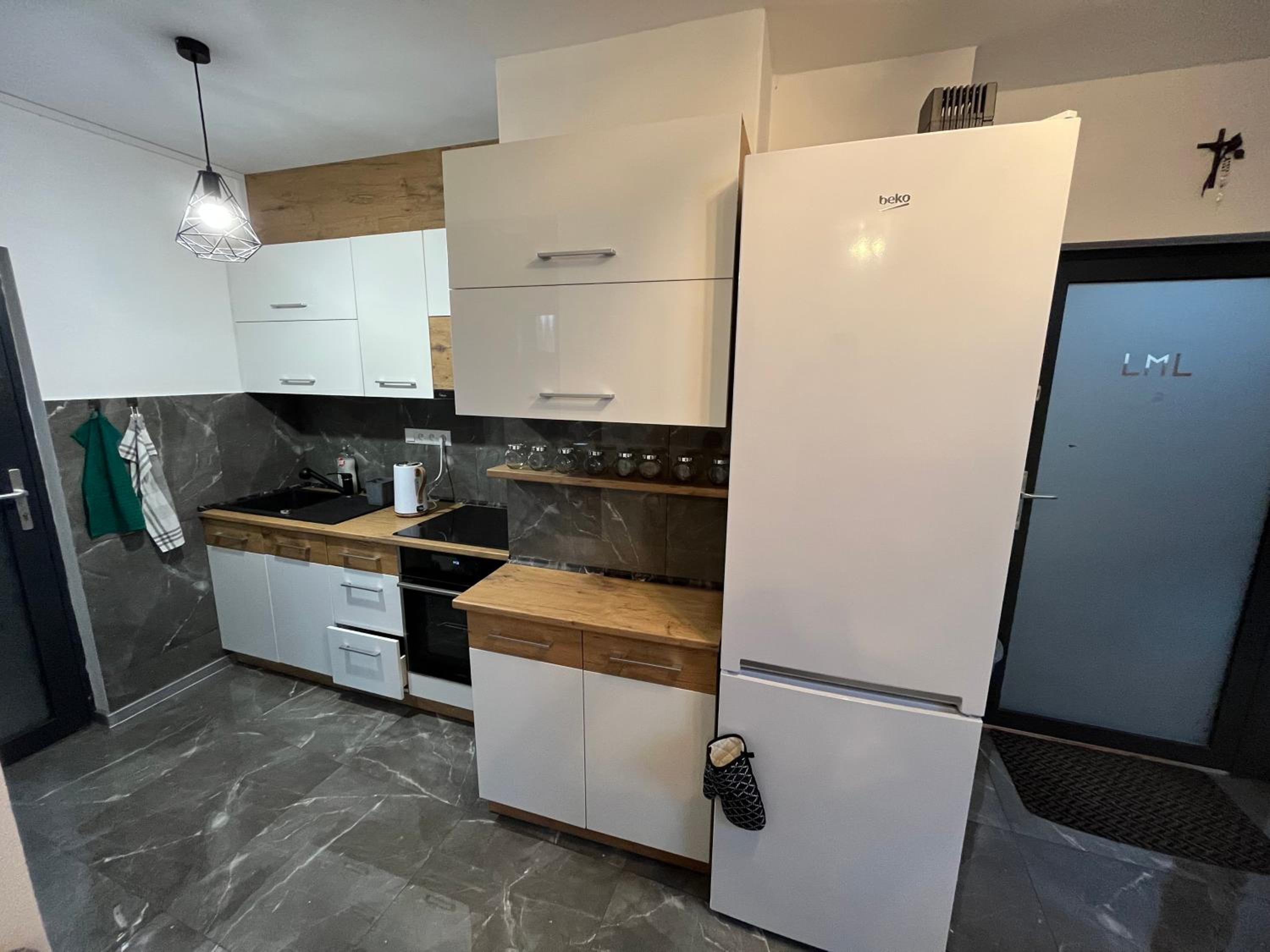 One-Bedroom Apartment photo 3