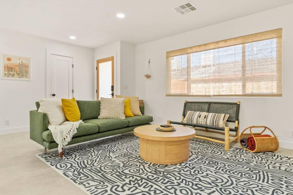 Three-Bedroom House photo 1