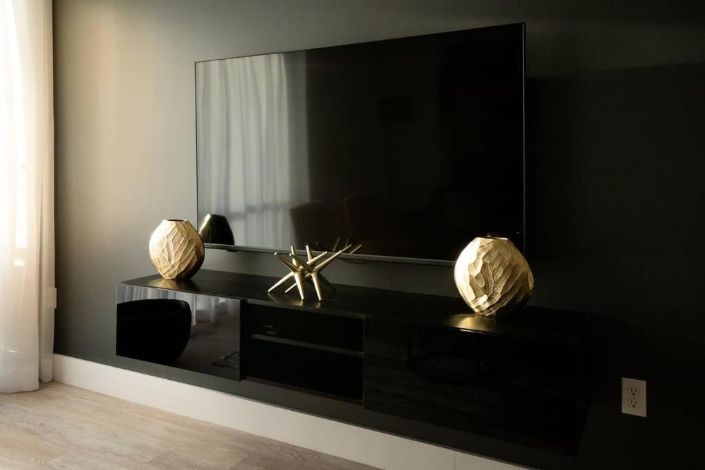 Three-Bedroom Apartment photo 3