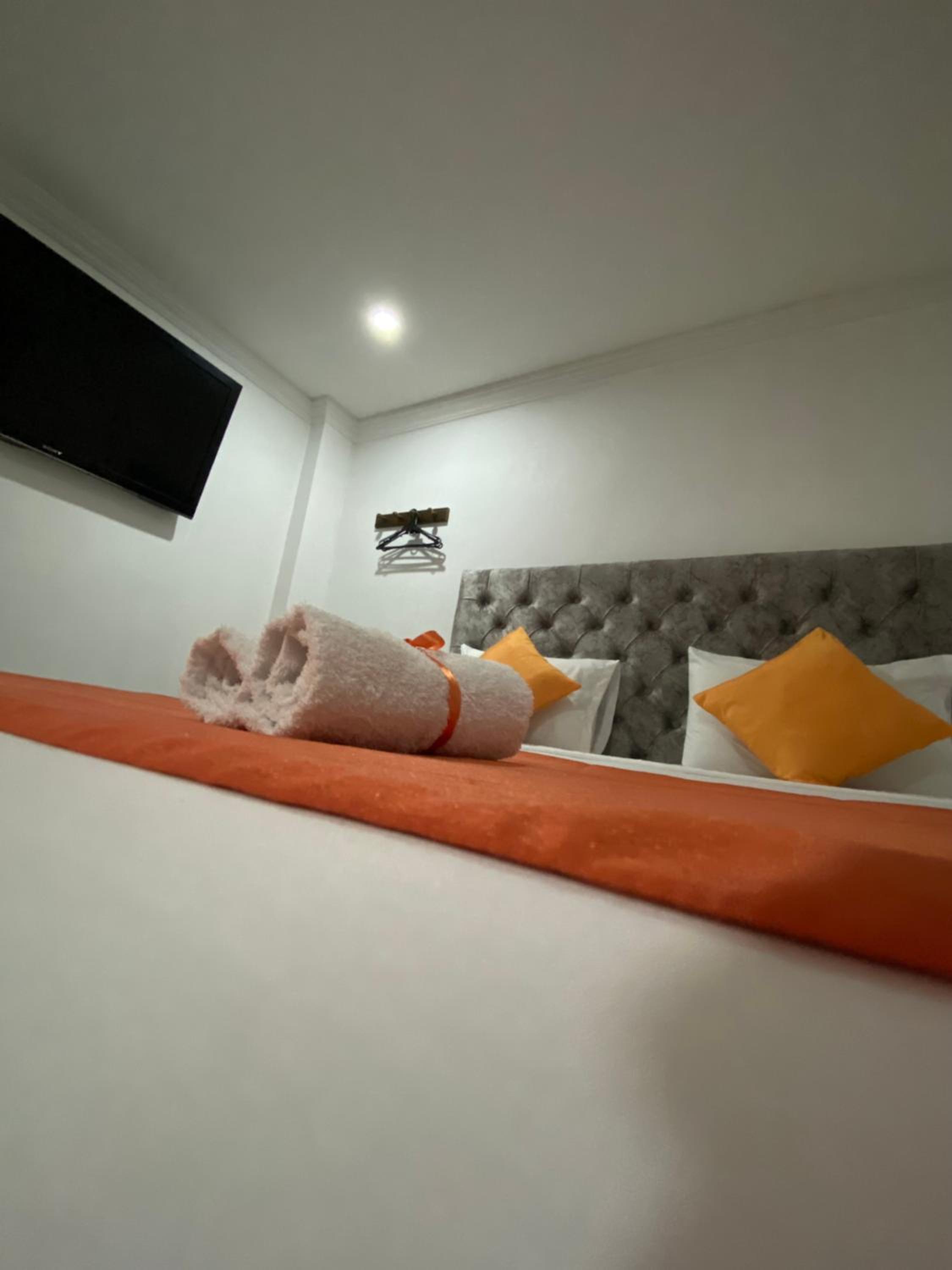 Deluxe Queen Room