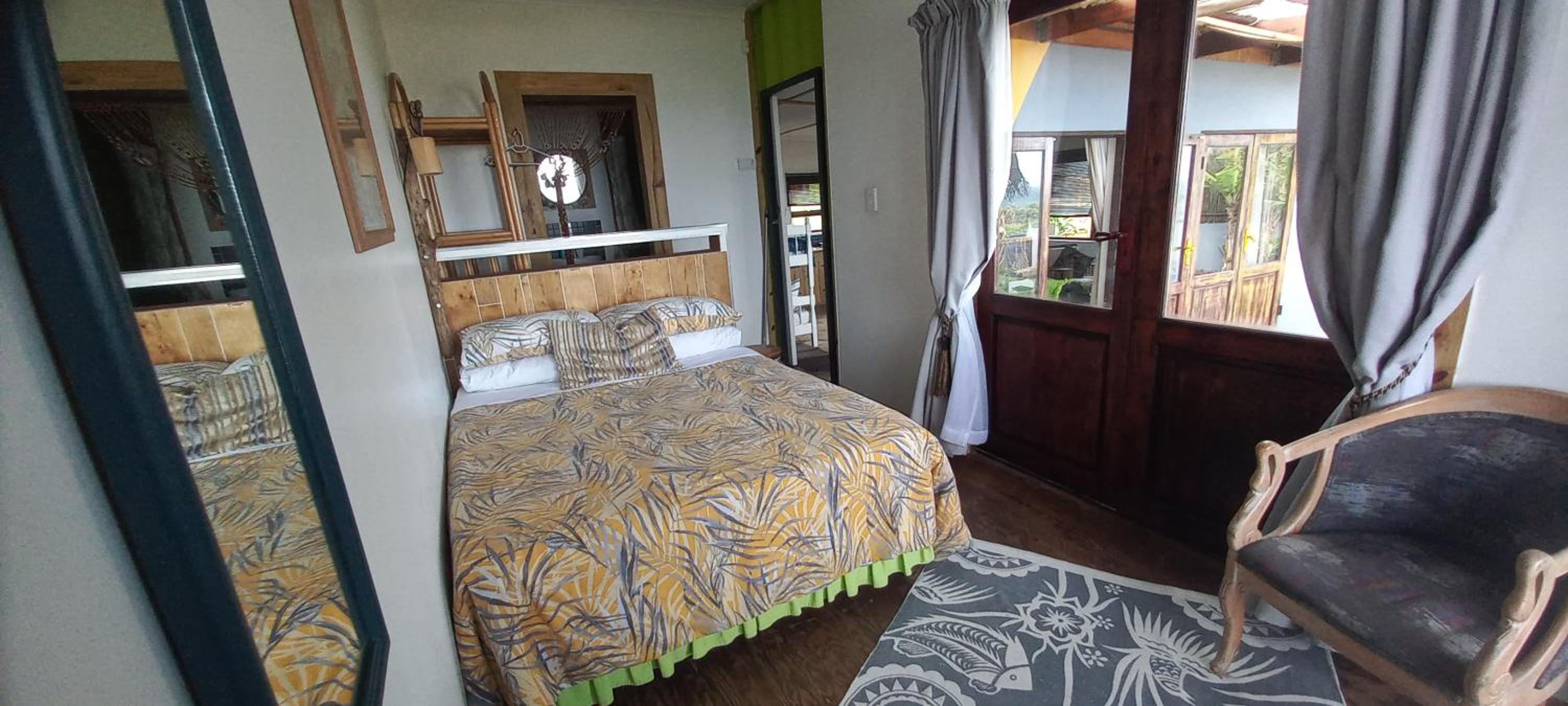 Two-Bedroom House - Photo 28