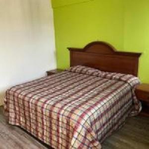 Standard King Room - Photo 2
