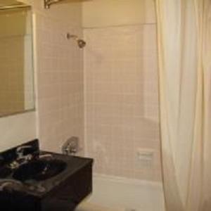 Standard King Room - Photo 5