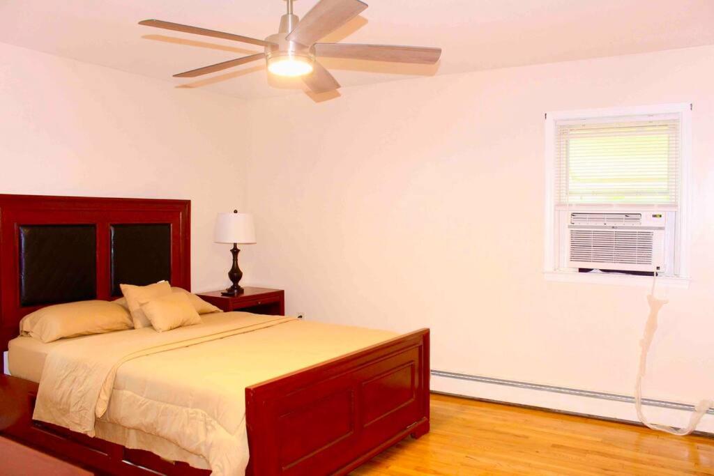 Three-Bedroom House photo 1