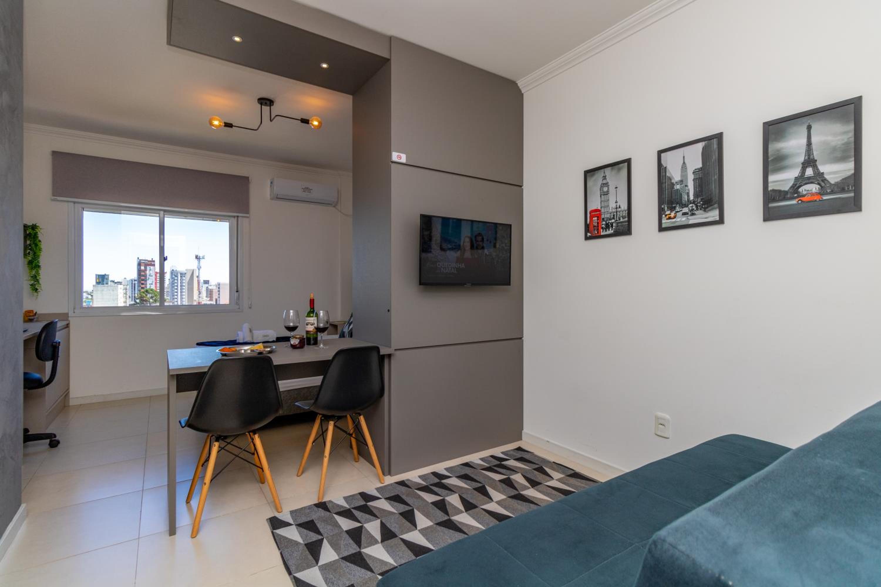Apartment photo 1