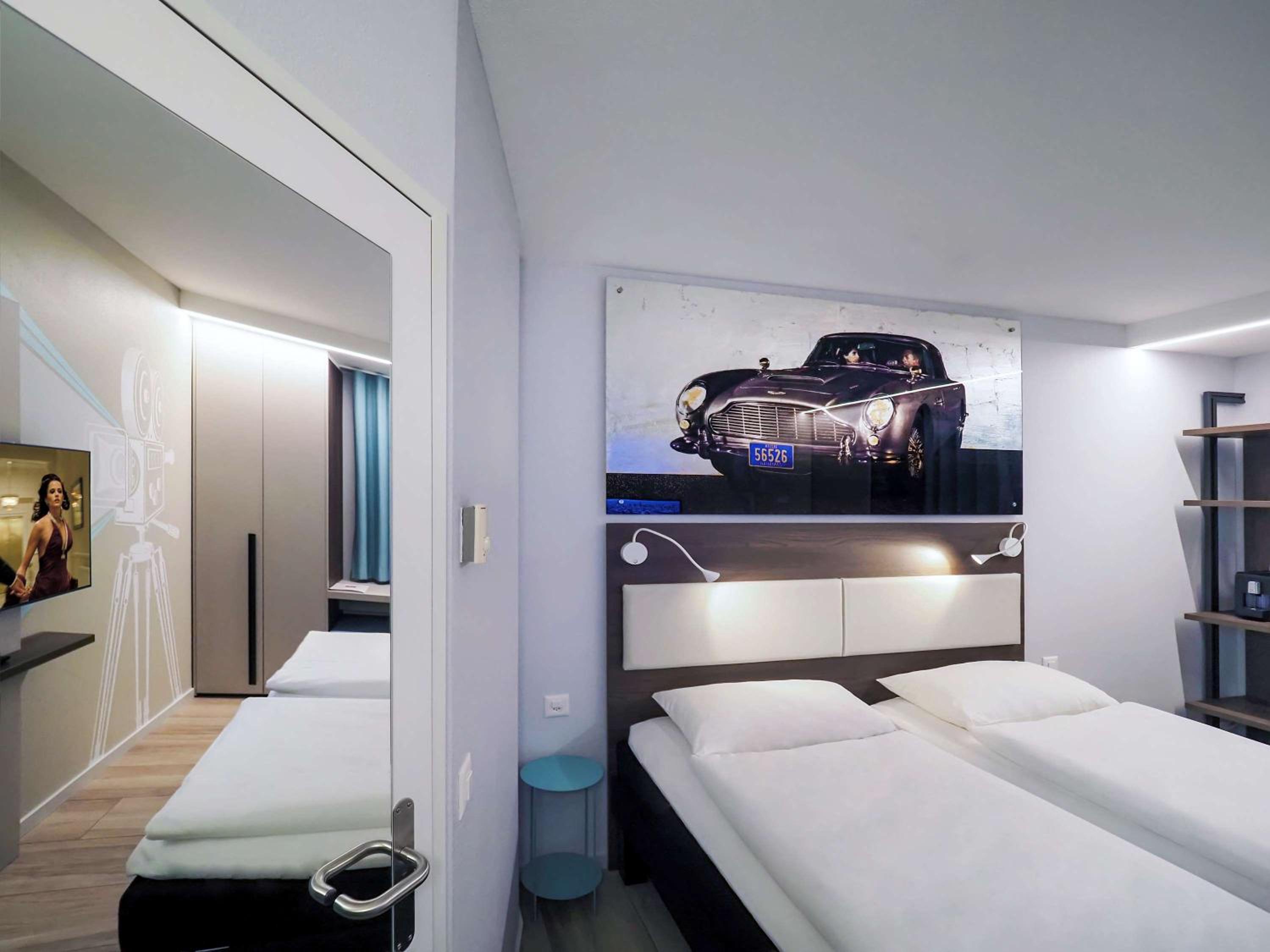 Cinema Twin Room - Photo 1