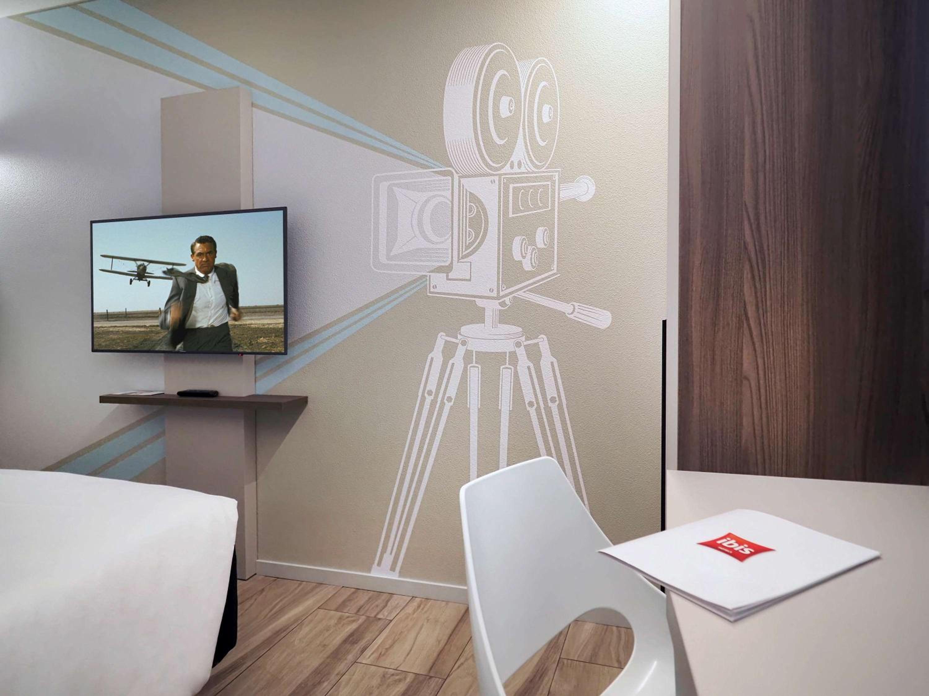Cinema Twin Room - Photo 2