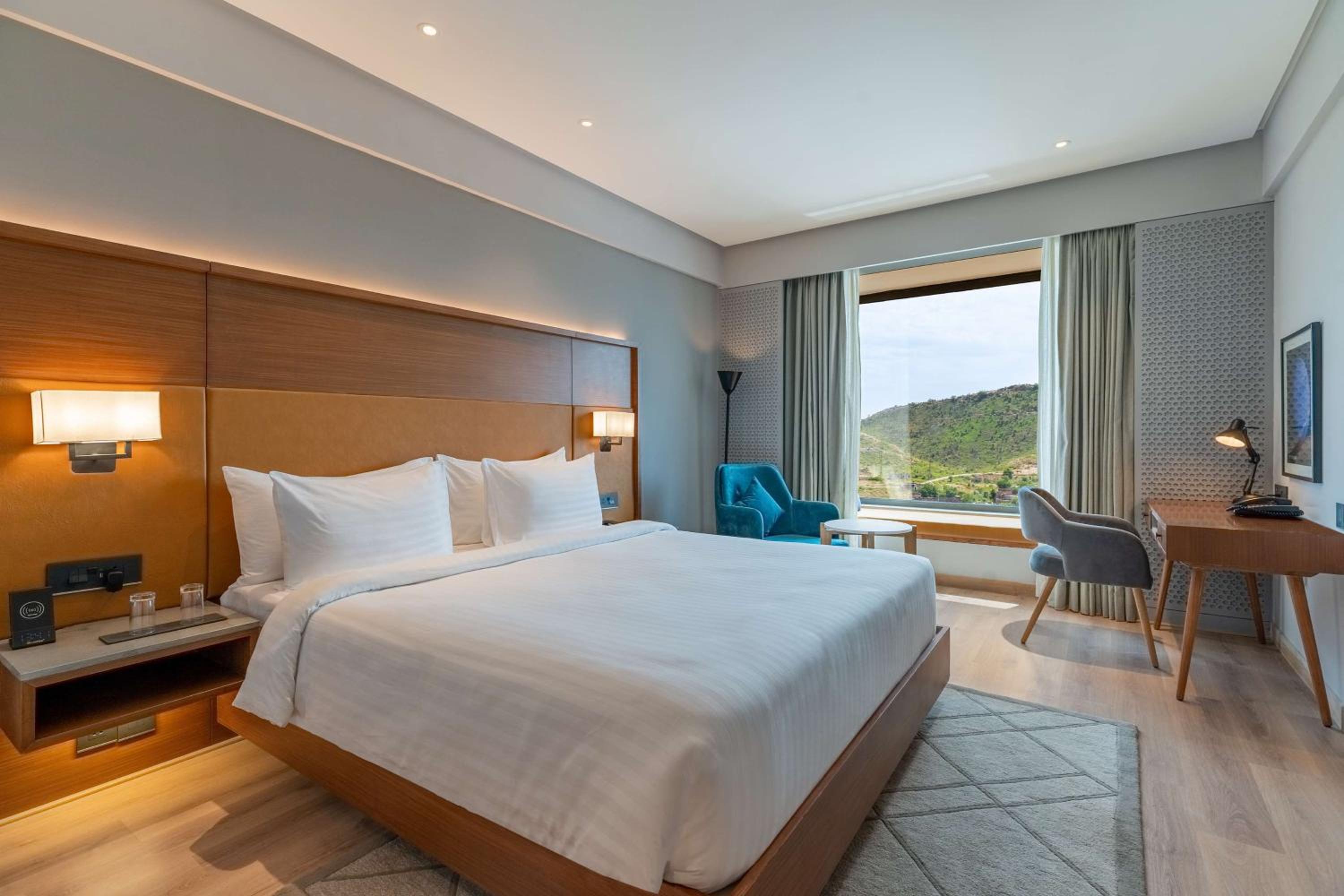 Superior Room with Valley View - Photo 6