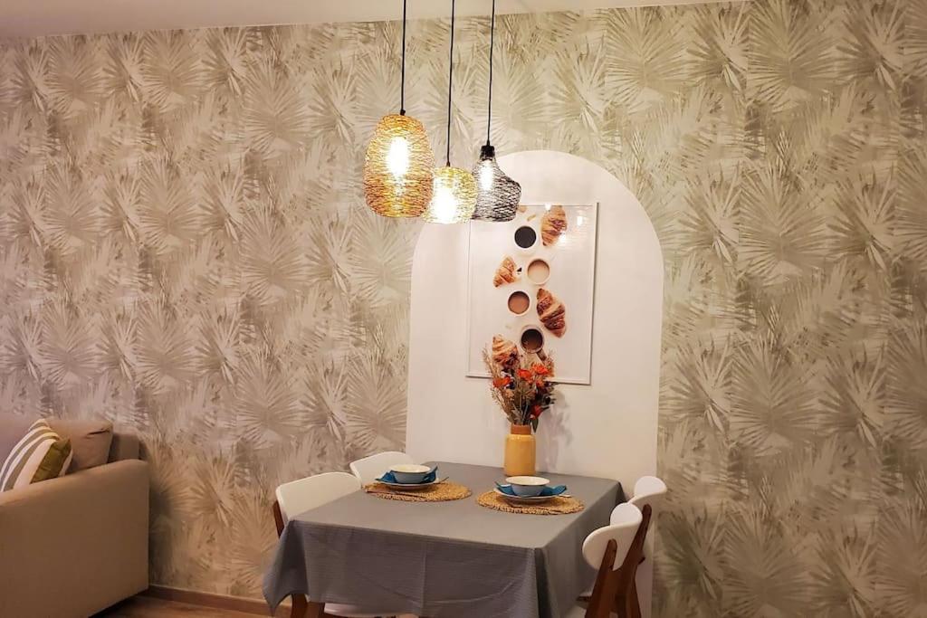 One-Bedroom Apartment - Photo 25