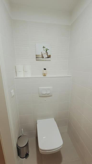 One-Bedroom Apartment - Photo 7