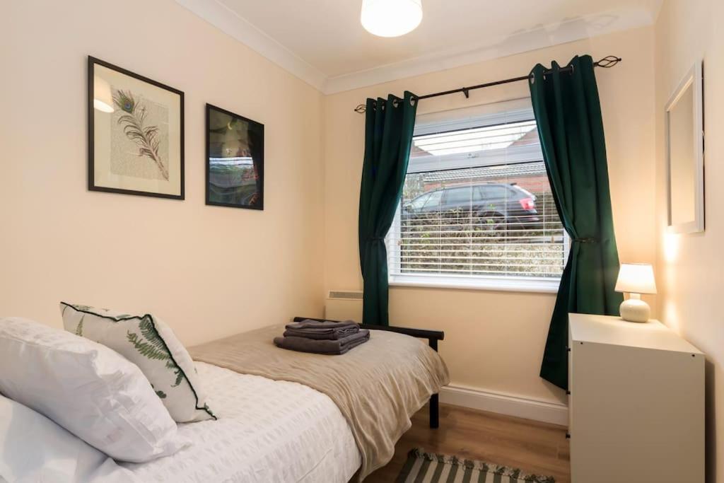 Three-Bedroom Apartment photo 1
