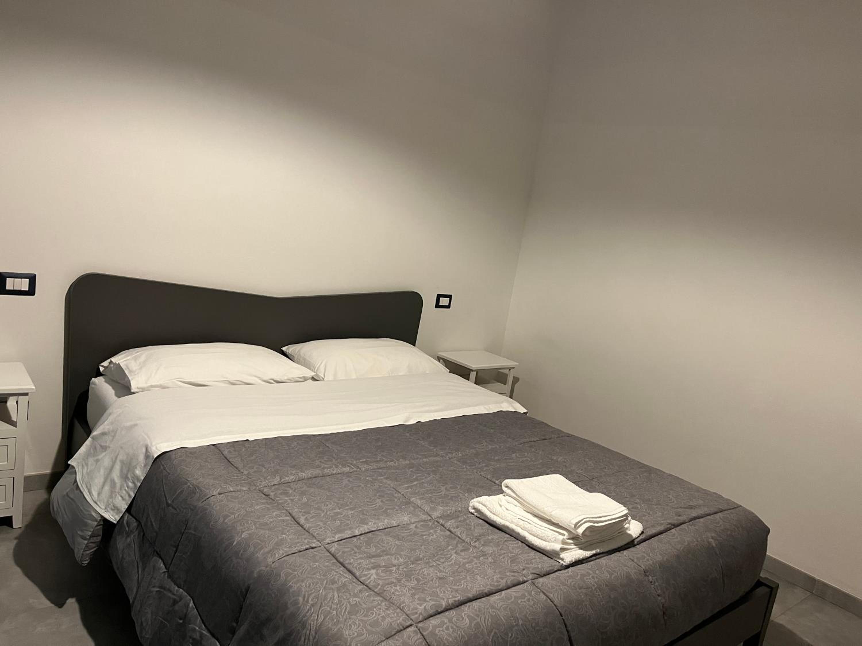 One-Bedroom House photo 1