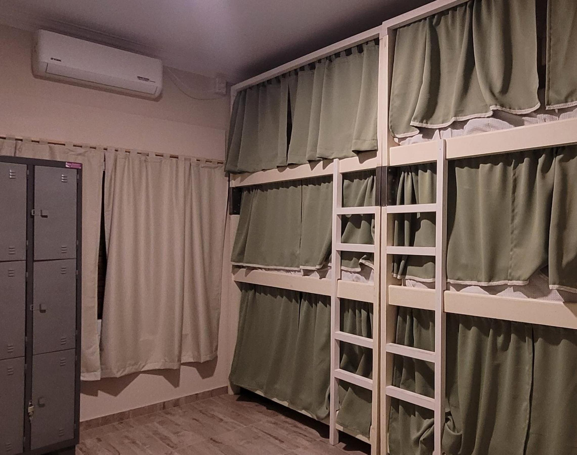 Mixed Dormitory Room photo 1