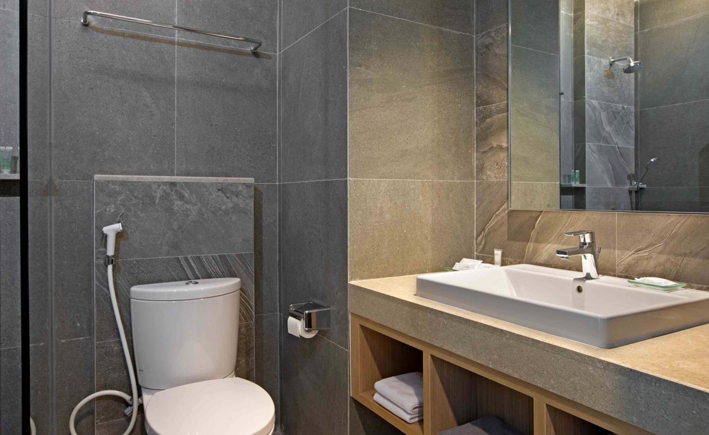 Deluxe Single Room with Balcony photo 2
