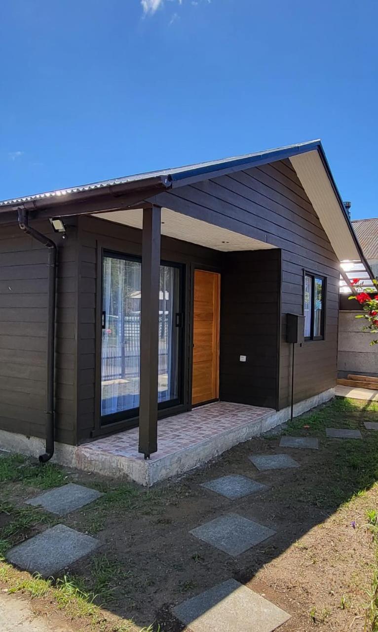 Three-Bedroom House photo 2
