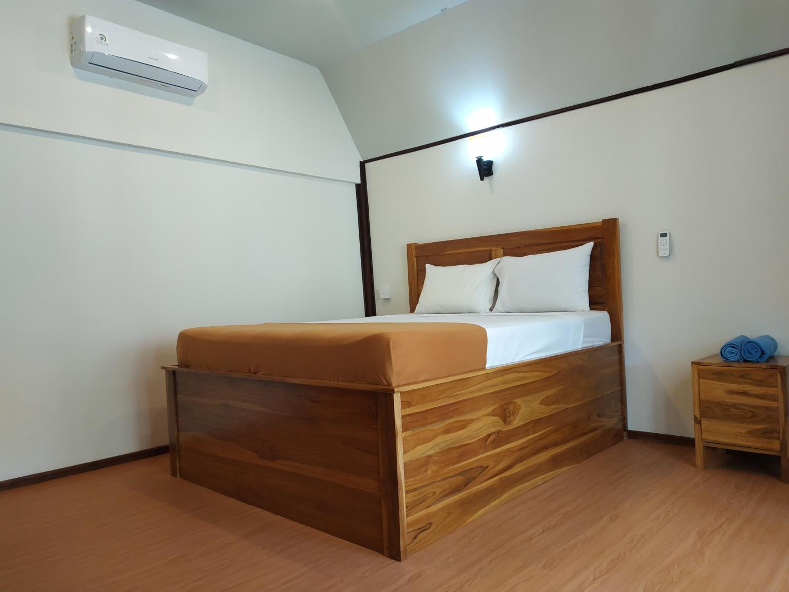 Standard Double Room - Photo 4