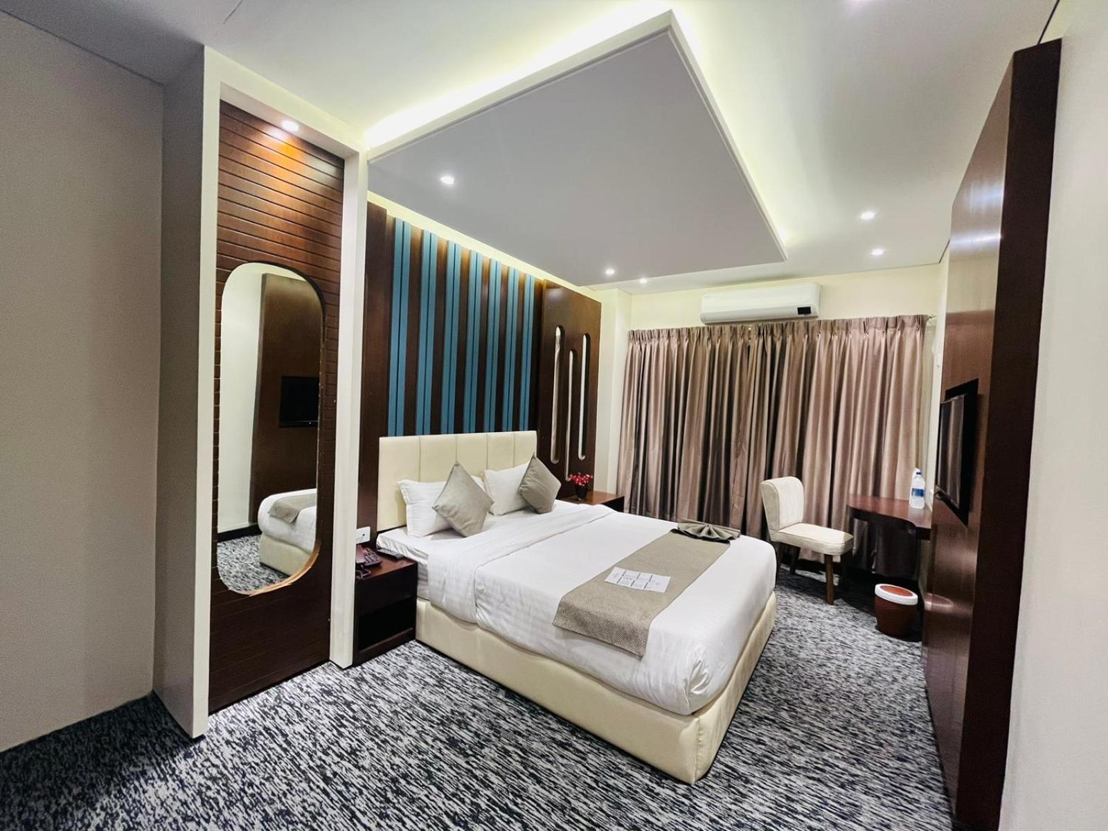 King Room with Mountain View