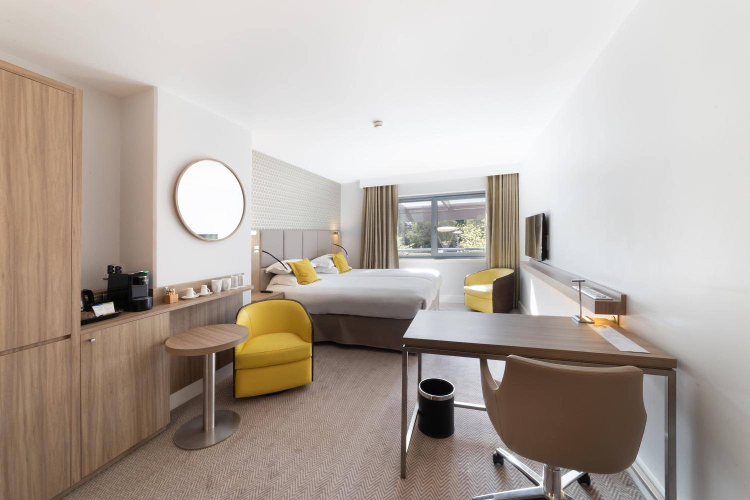 Junior King Suite - Photo 3