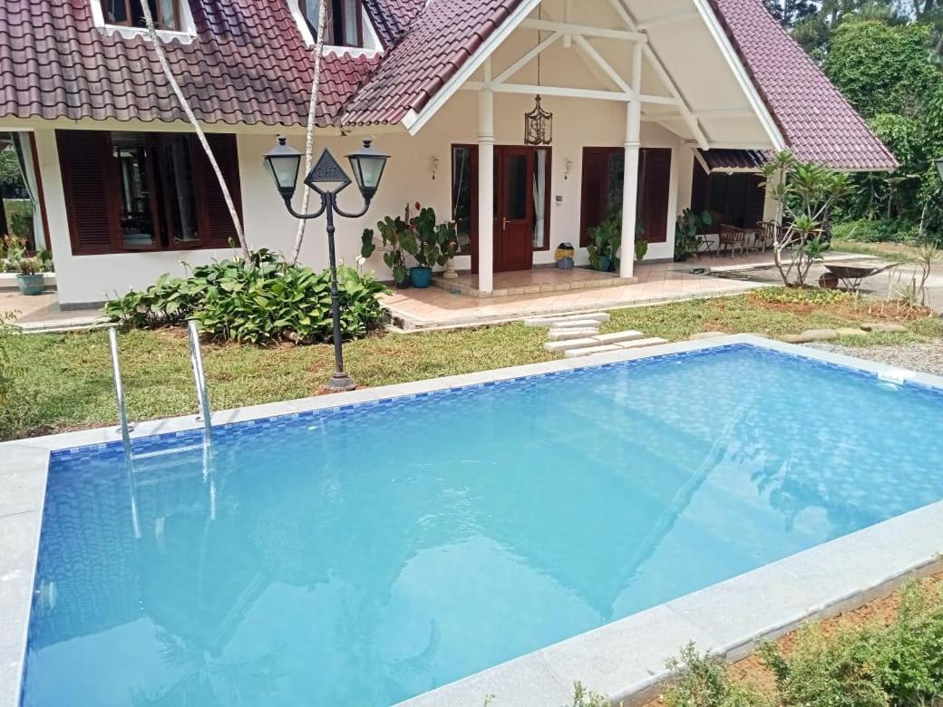 Villa with Private Pool - Photo 4