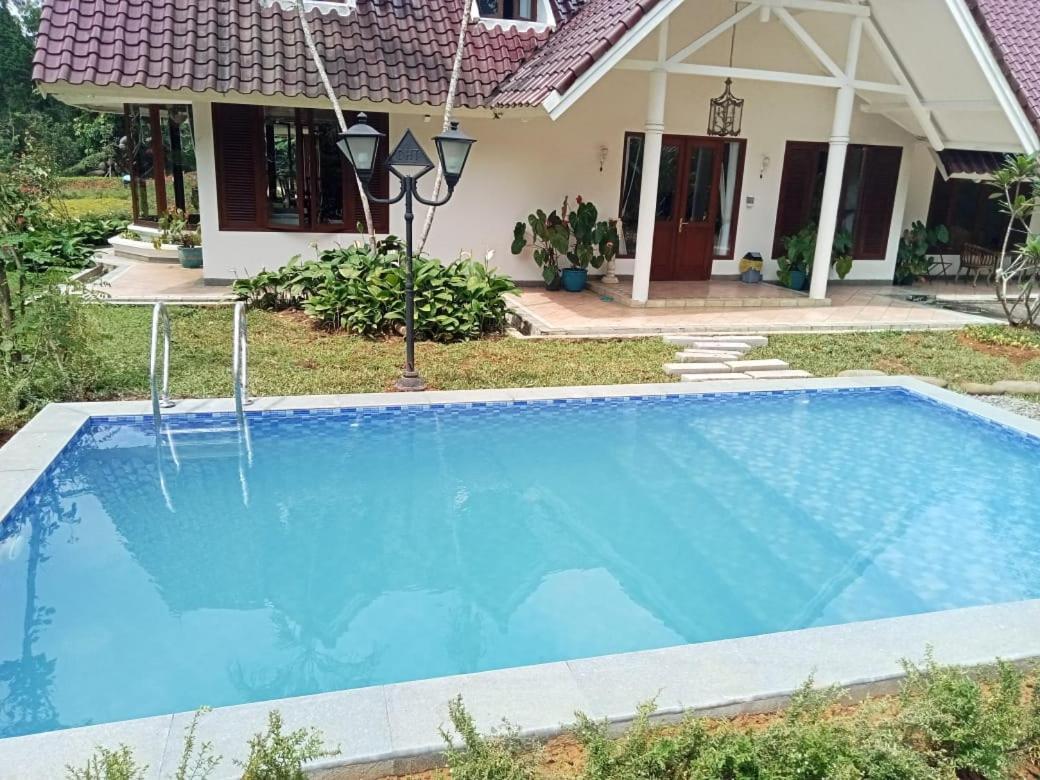 Villa with Private Pool - Photo 3