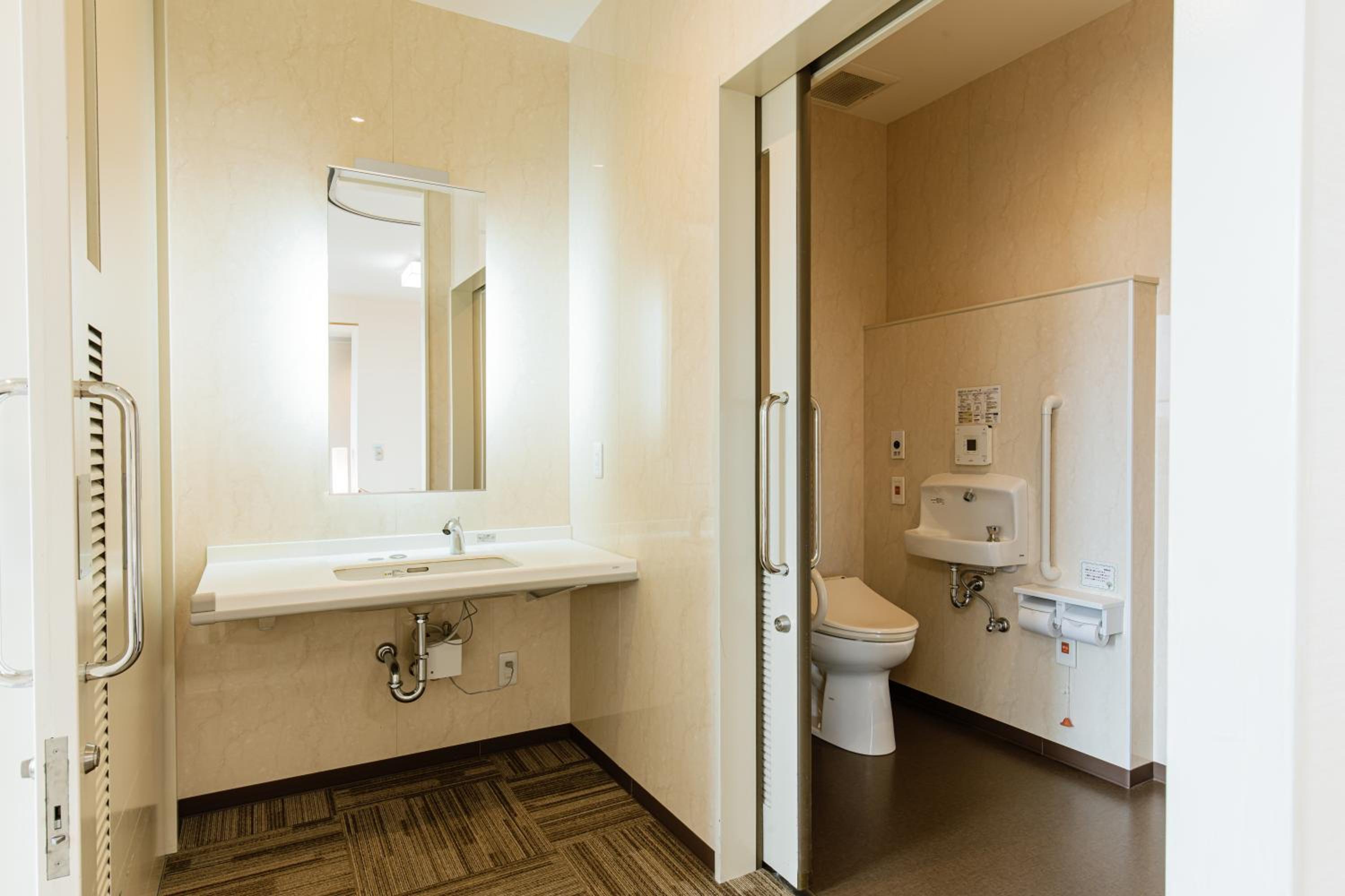 Accessible room (With Private Bath) - Photo 8