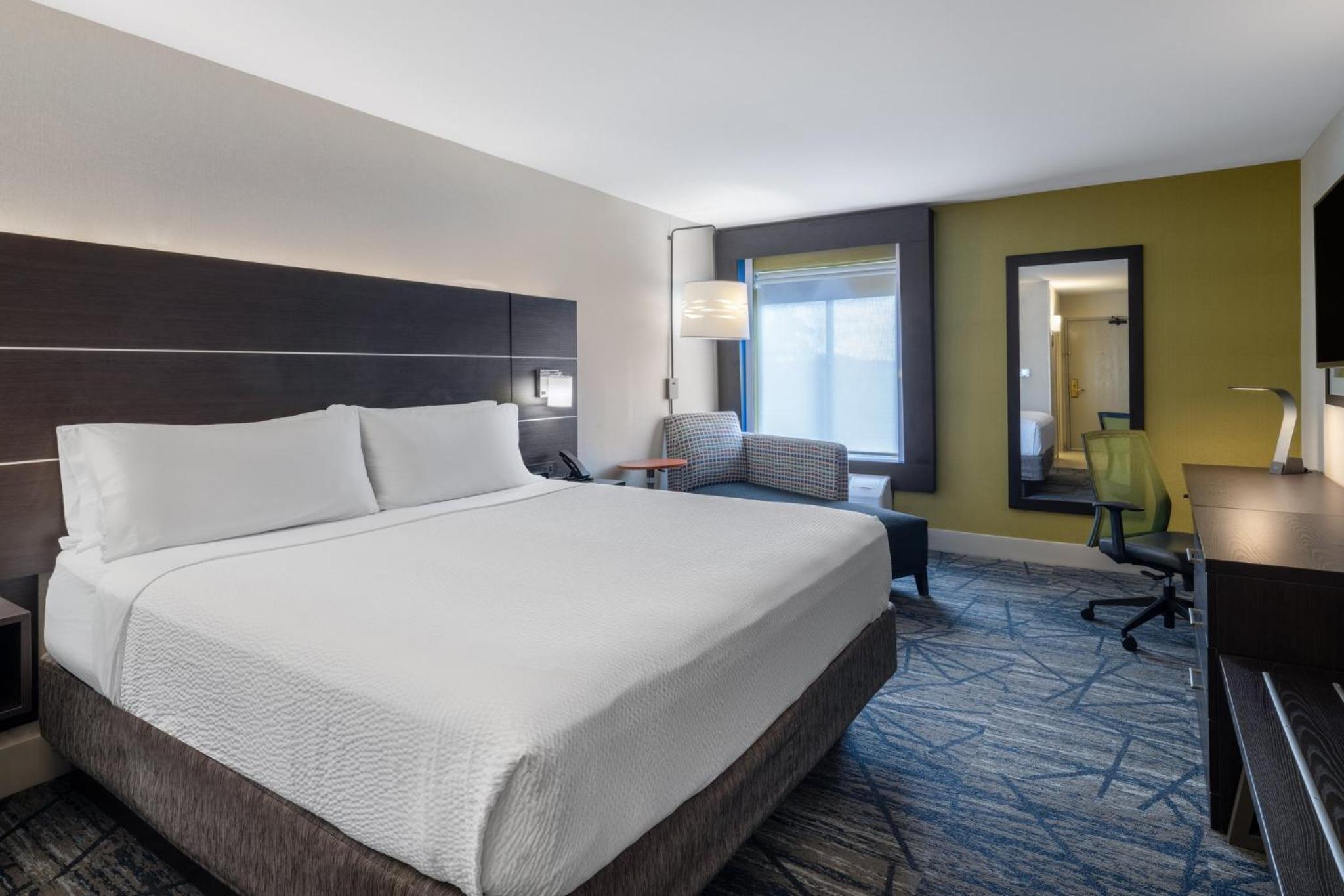 Standard King Room - Photo 1