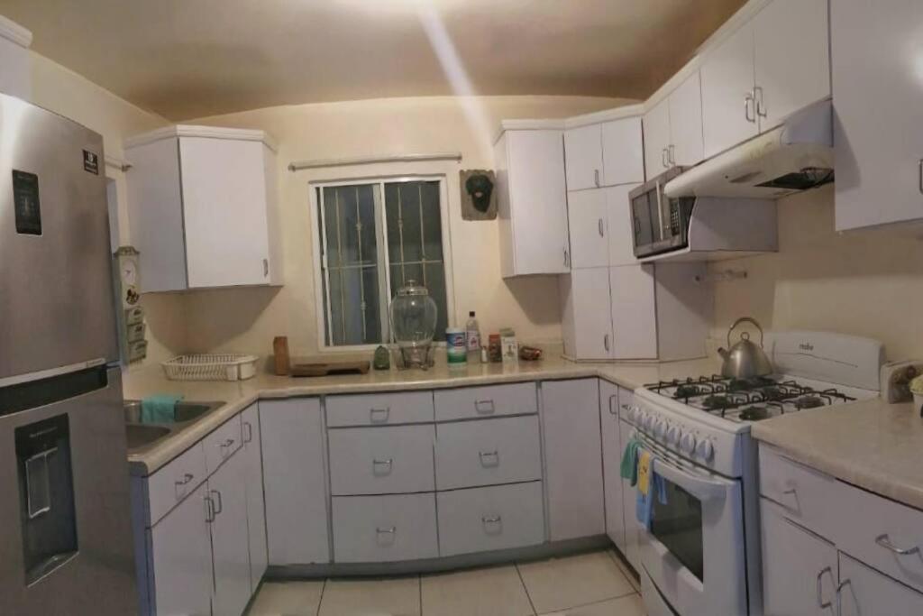 Three-Bedroom House - Photo 6