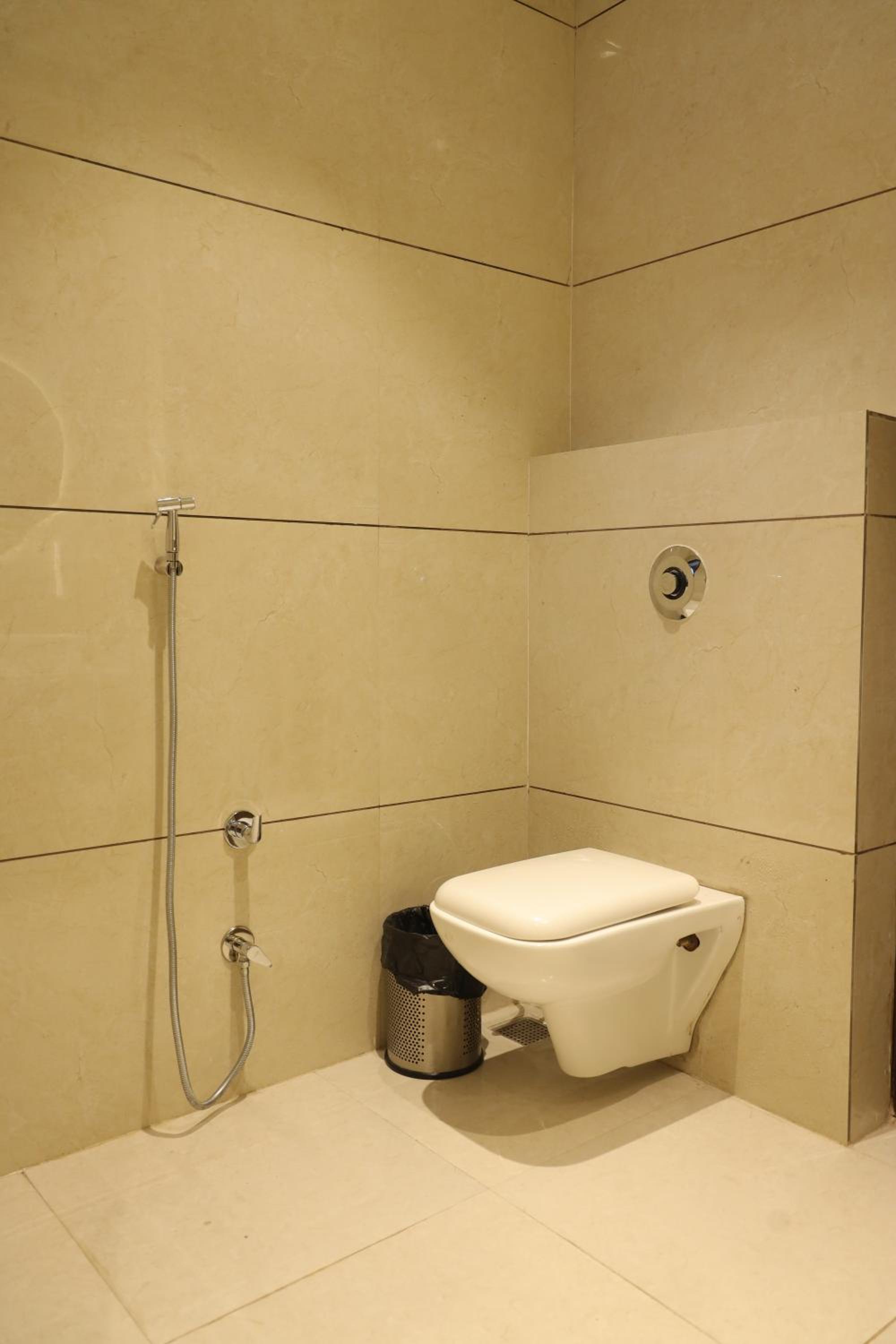 Superior King Room - Photo 11