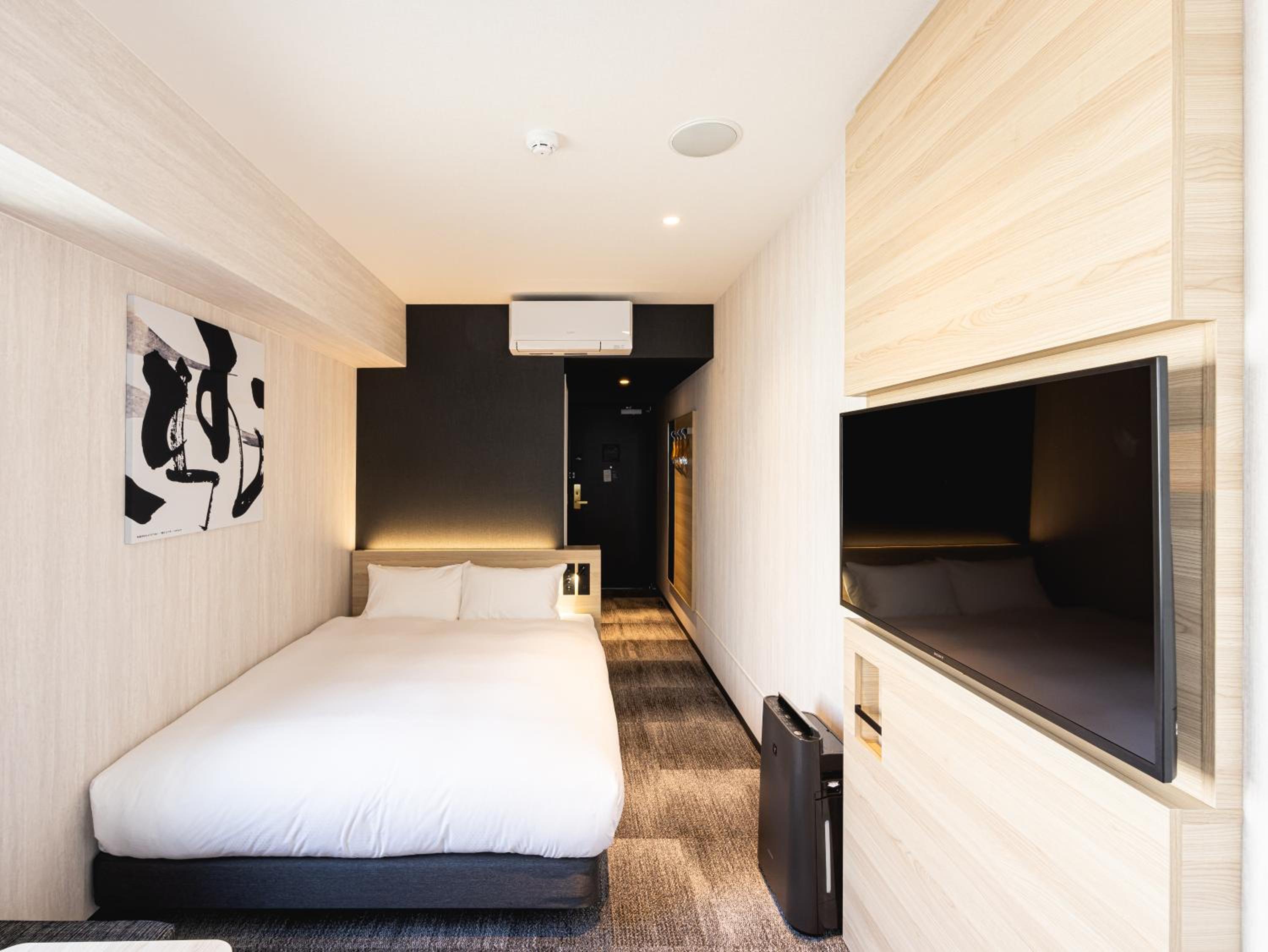 Standard Double Room - Photo 8