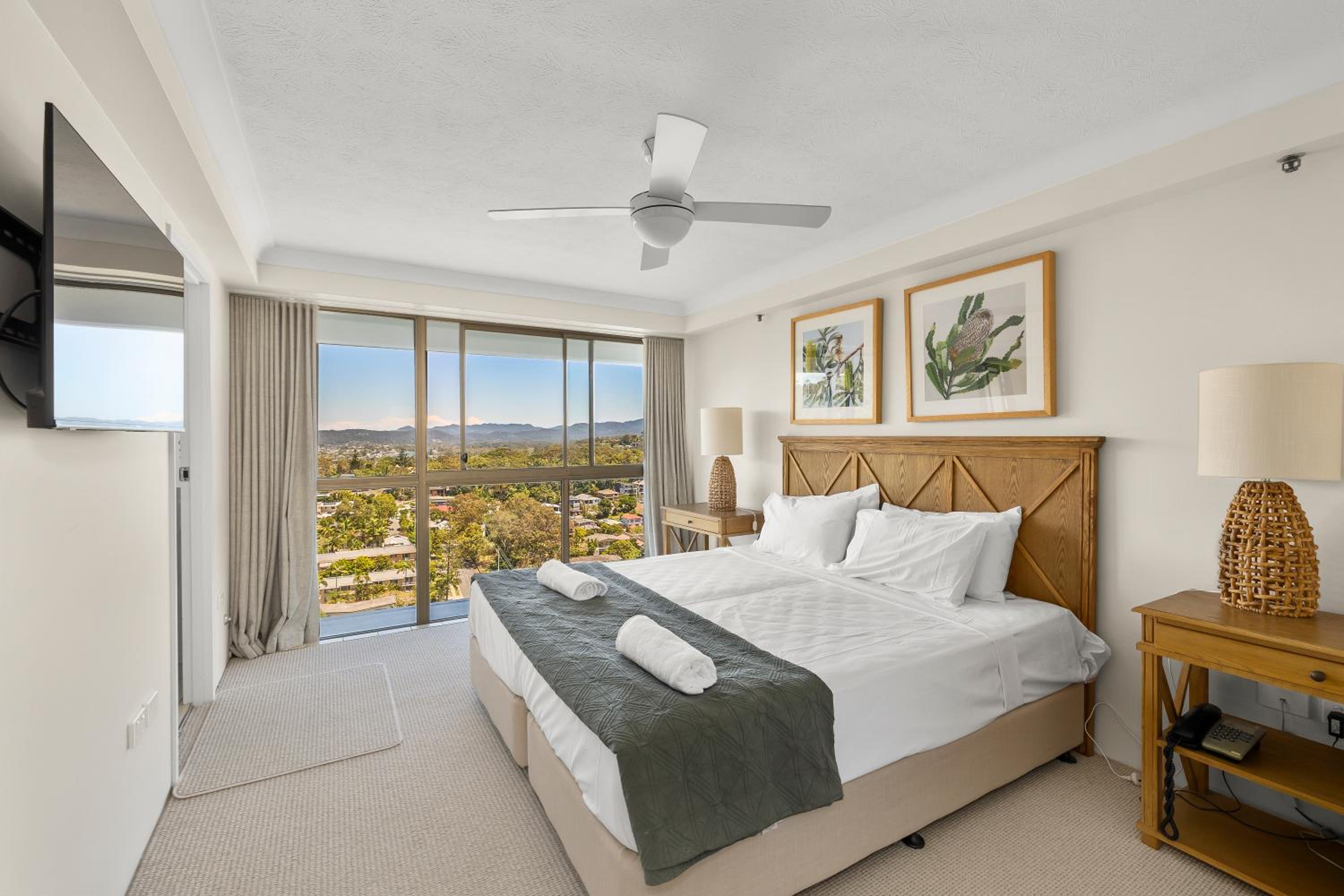Superior Two-Bedroom Apartment with Ocean View - Photo 9