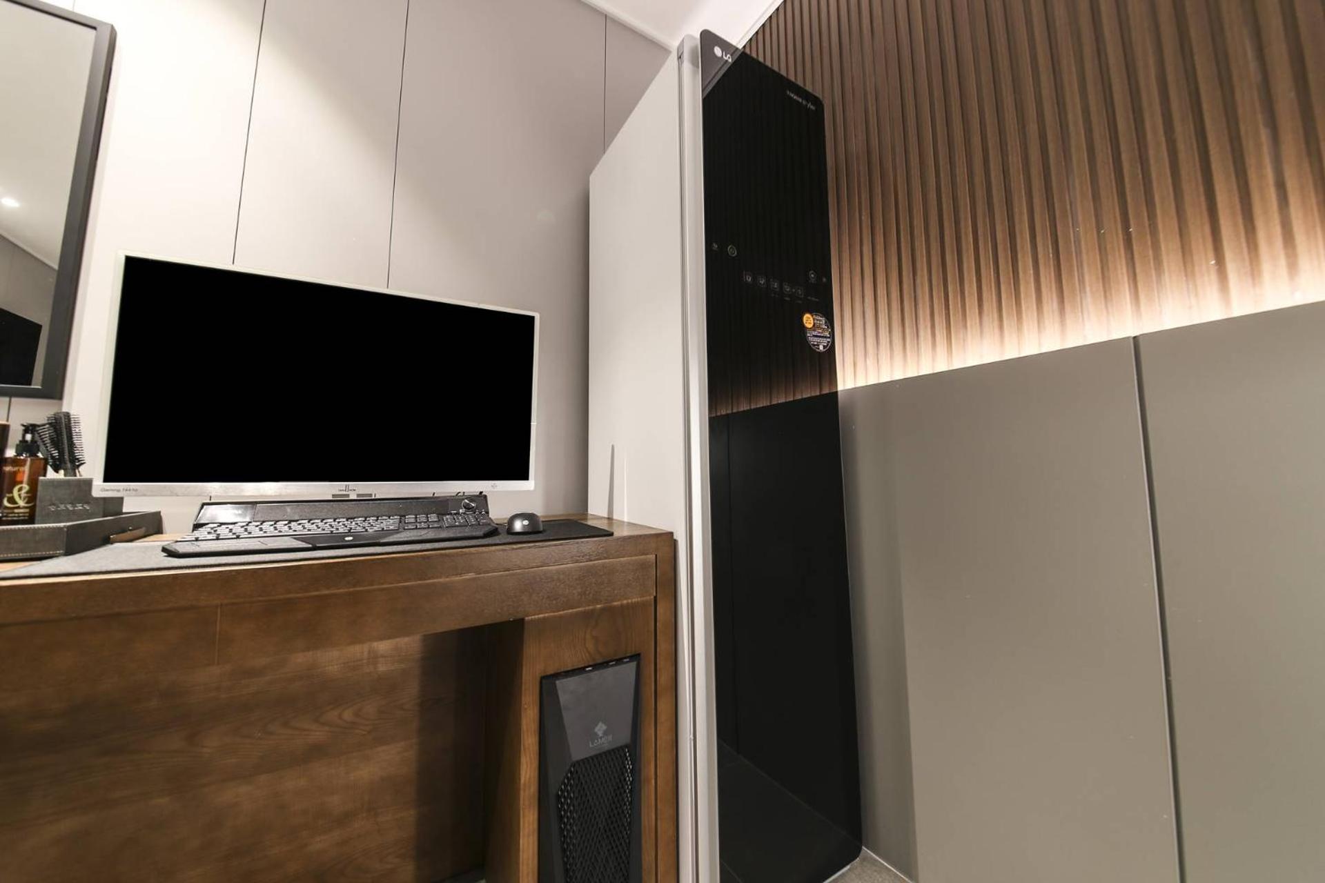 Suite - Photo 3