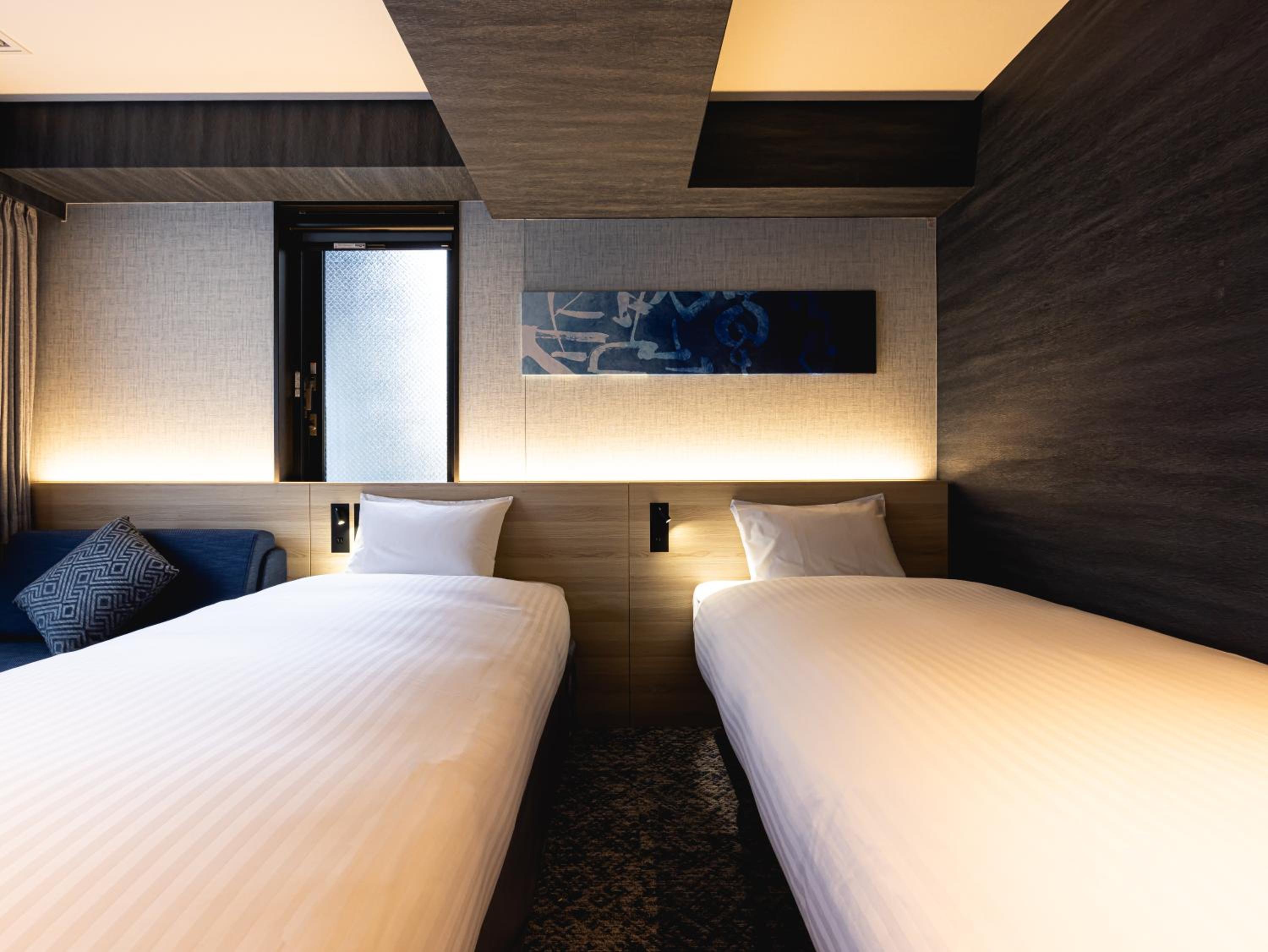 Standard Twin Room - Photo 7